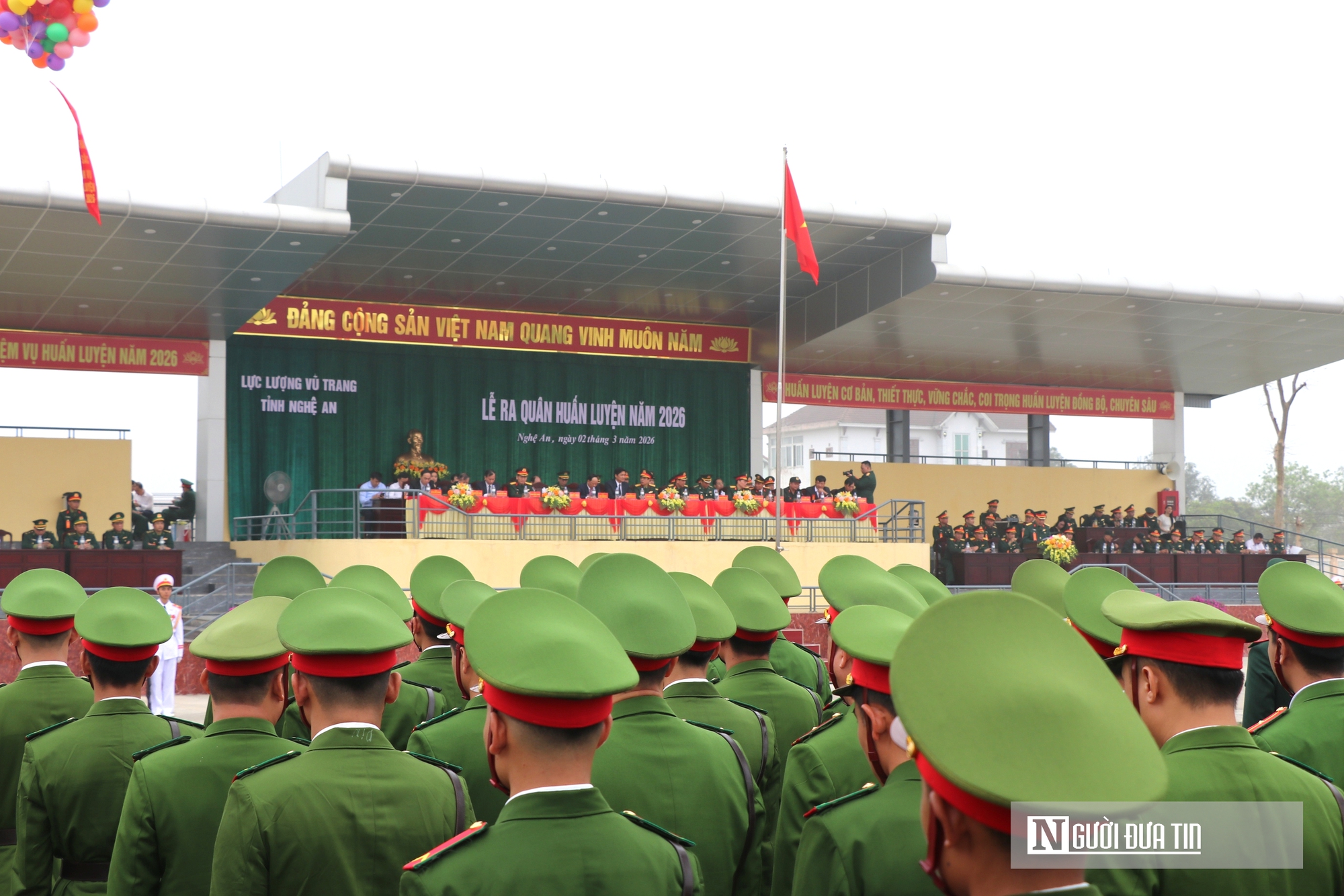 M&atilde;n nh&atilde;n m&agrave;n ph&ocirc; diễn sức mạnh của lực lượng vũ trang Nghệ An- Ảnh 1.