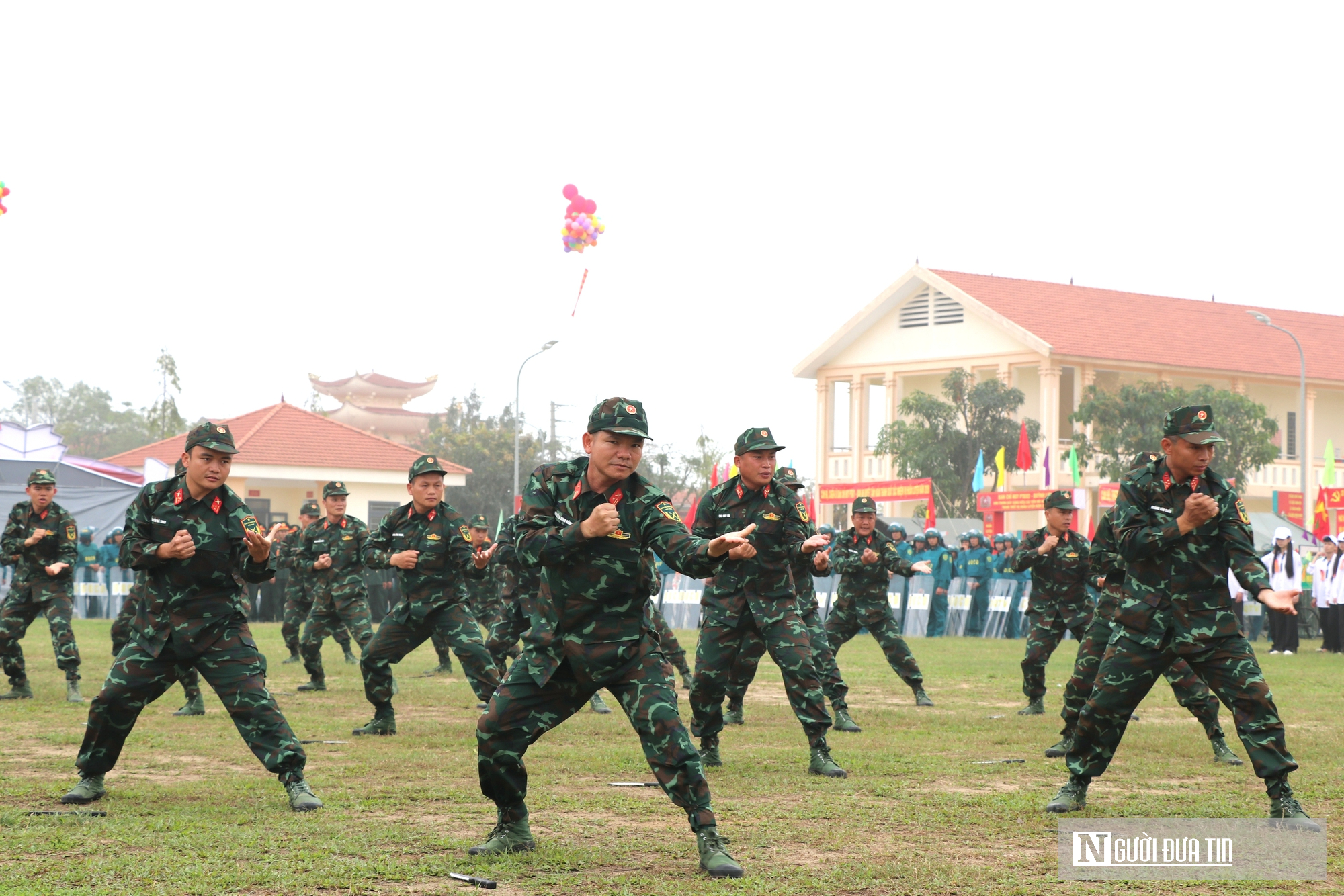 M&atilde;n nh&atilde;n m&agrave;n ph&ocirc; diễn sức mạnh của lực lượng vũ trang Nghệ An- Ảnh 7.