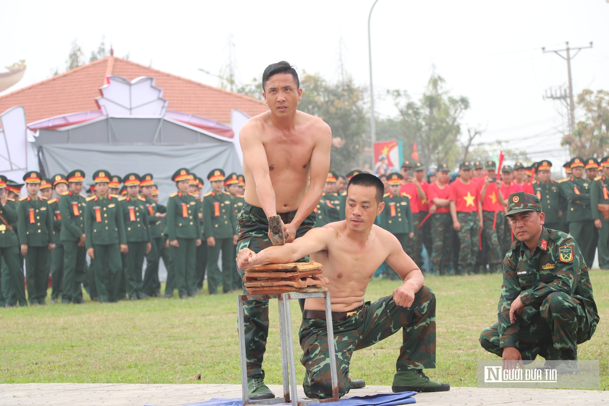 M&atilde;n nh&atilde;n m&agrave;n ph&ocirc; diễn sức mạnh của lực lượng vũ trang Nghệ An- Ảnh 10.