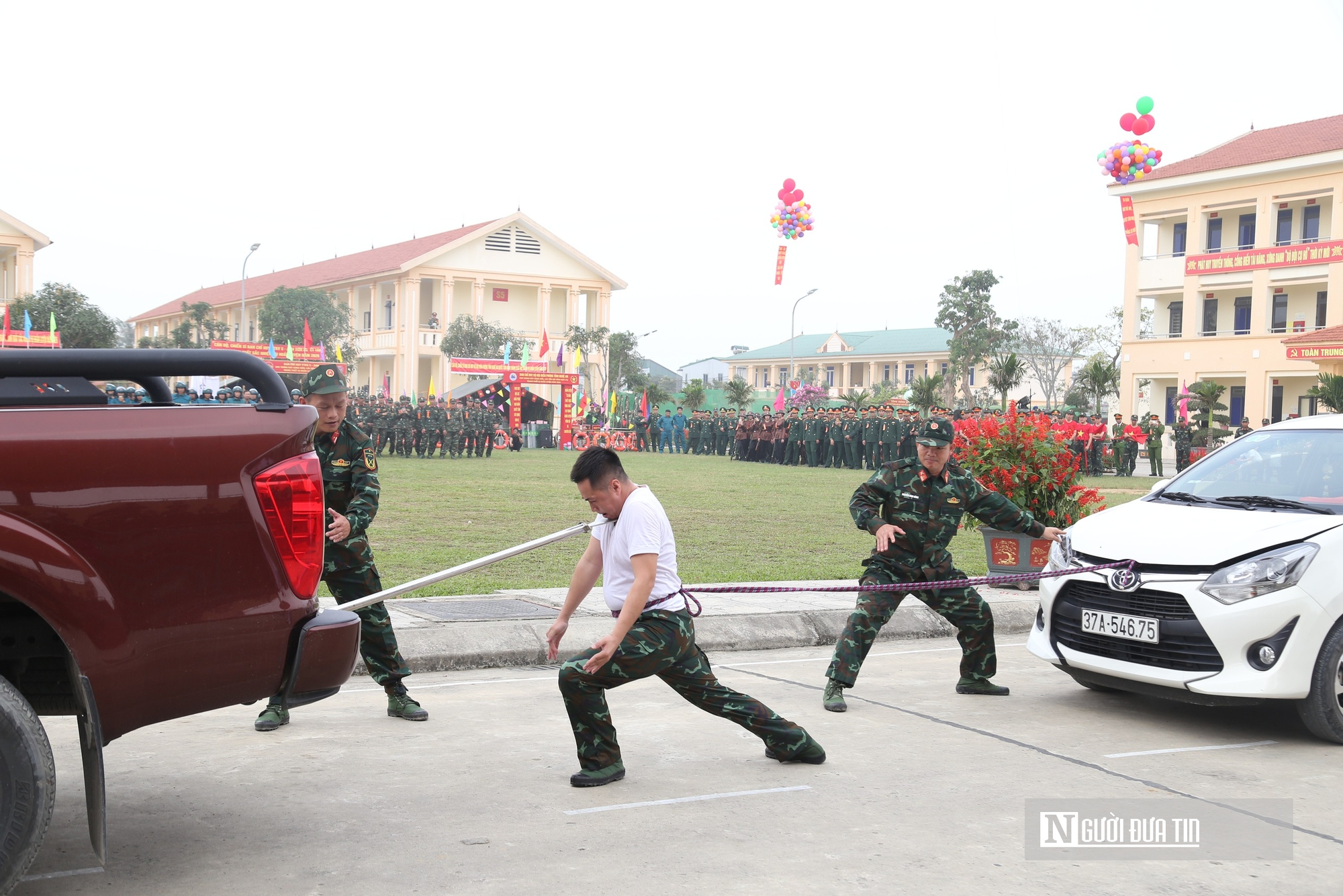 M&atilde;n nh&atilde;n m&agrave;n ph&ocirc; diễn sức mạnh của lực lượng vũ trang Nghệ An- Ảnh 13.
