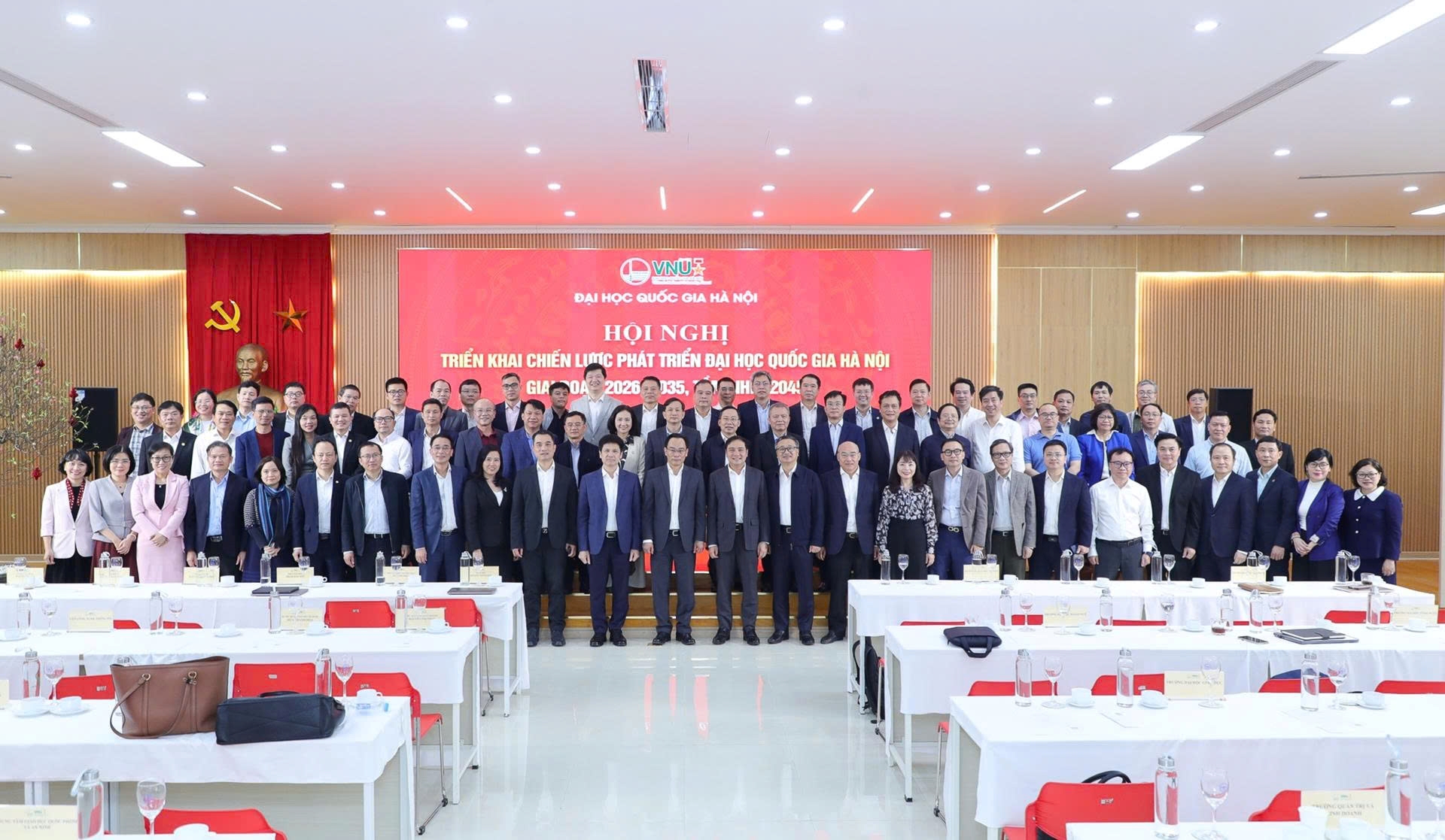 Ông Nguyễn Hiệu điều hành hoạt động của ĐHQGHN - Ảnh 1.