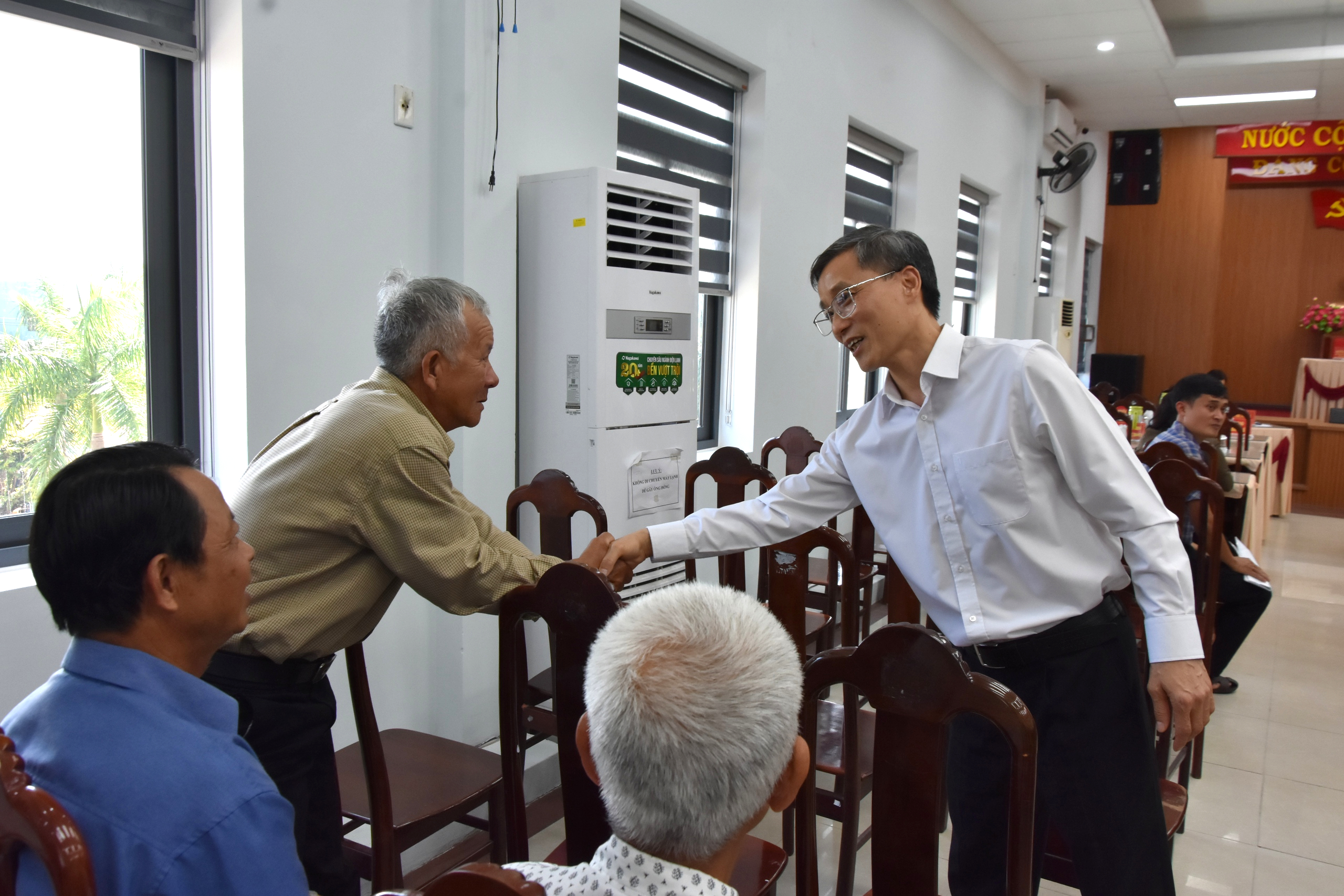 Chủ tịch Hội Luật gia Việt Nam: Theo đuổi vấn đề đến cùng để giữ gìn sự tin cậy của cử tri- Ảnh 7. Chủ tịch Hội Luật gia Việt Nam: Theo đuổi vấn đề đến cùng để giữ gìn sự tin cậy của cử tri- Ảnh 7.