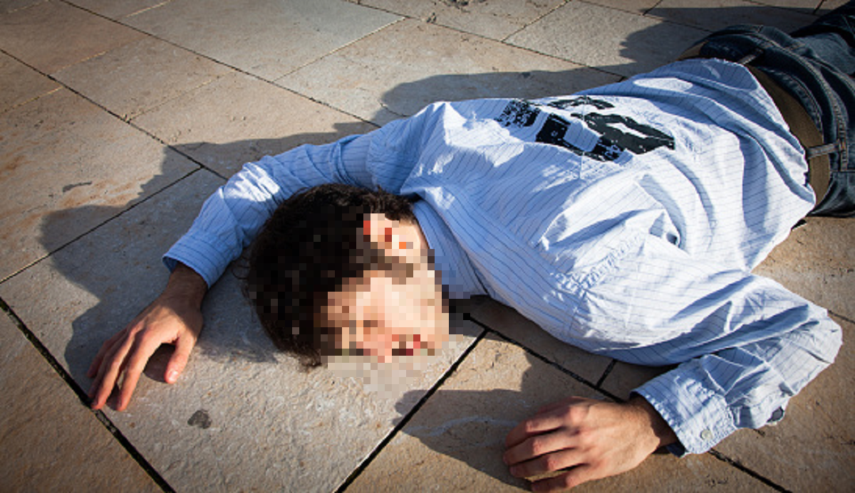 Người đàn ông 35 tuổi tử vong bất ngờ, bác sĩ nói ngay 2 "vùng nguy hiểm" nhiều người hay bỏ qua - Ảnh 1.