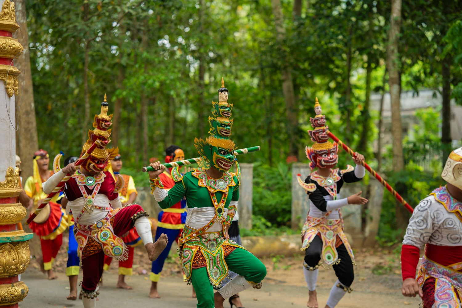 Nam diễn viên 9X "oanh tạc" phòng vé dịp 30/4 - Ảnh 1.