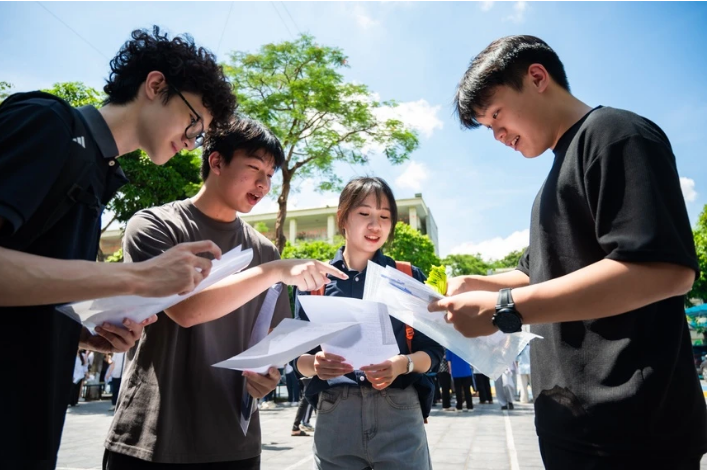 Loạt đại học đồng loạt tăng học phí năm 2026, có ngành chạm mốc 81 triệu đồng/năm - Ảnh 1.