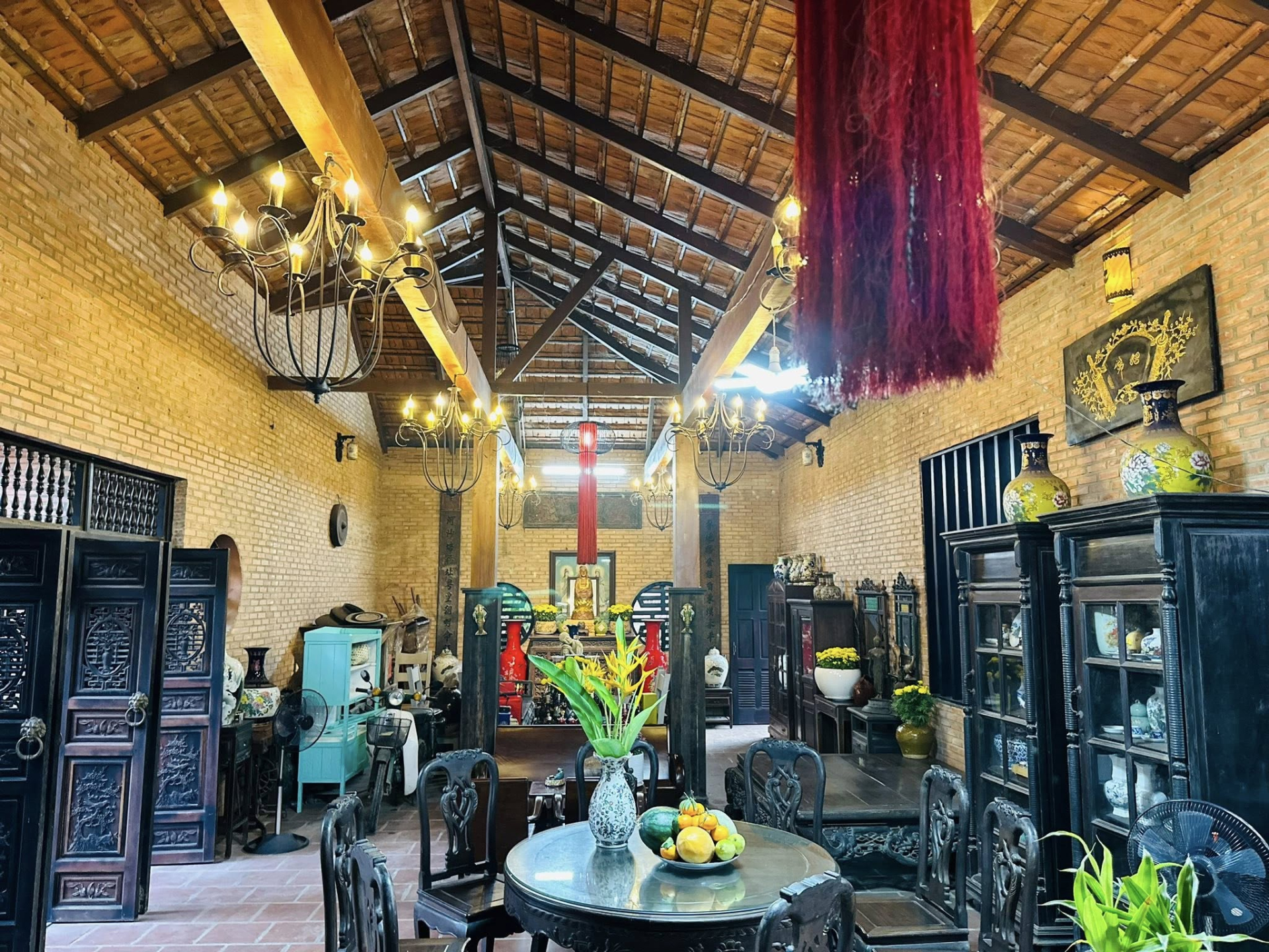 Nam nghệ sĩ nổi tiếng phản hồi về tin đồn bán gấp 