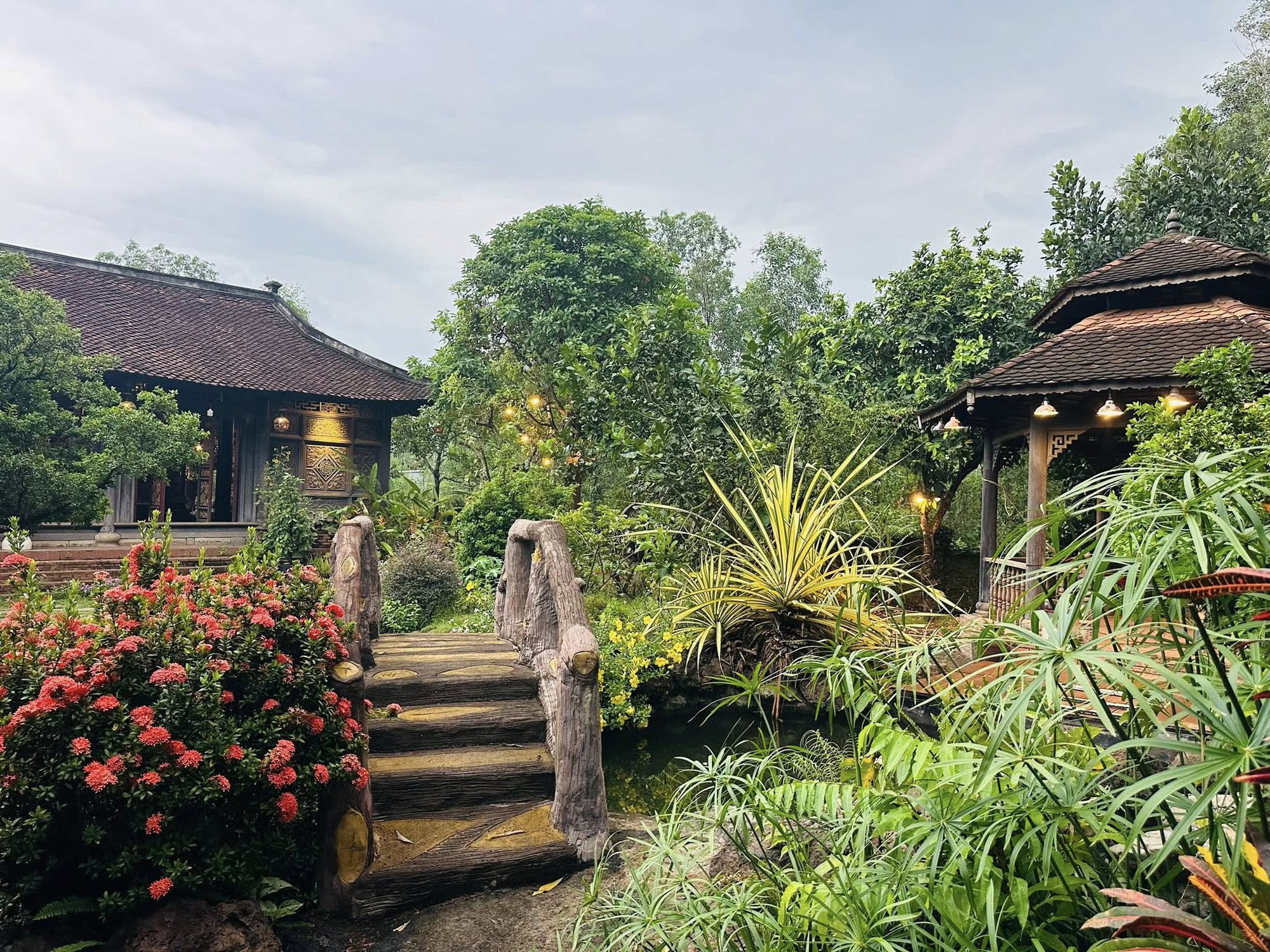 Nam nghệ sĩ nổi tiếng phản hồi về tin đồn bán gấp 