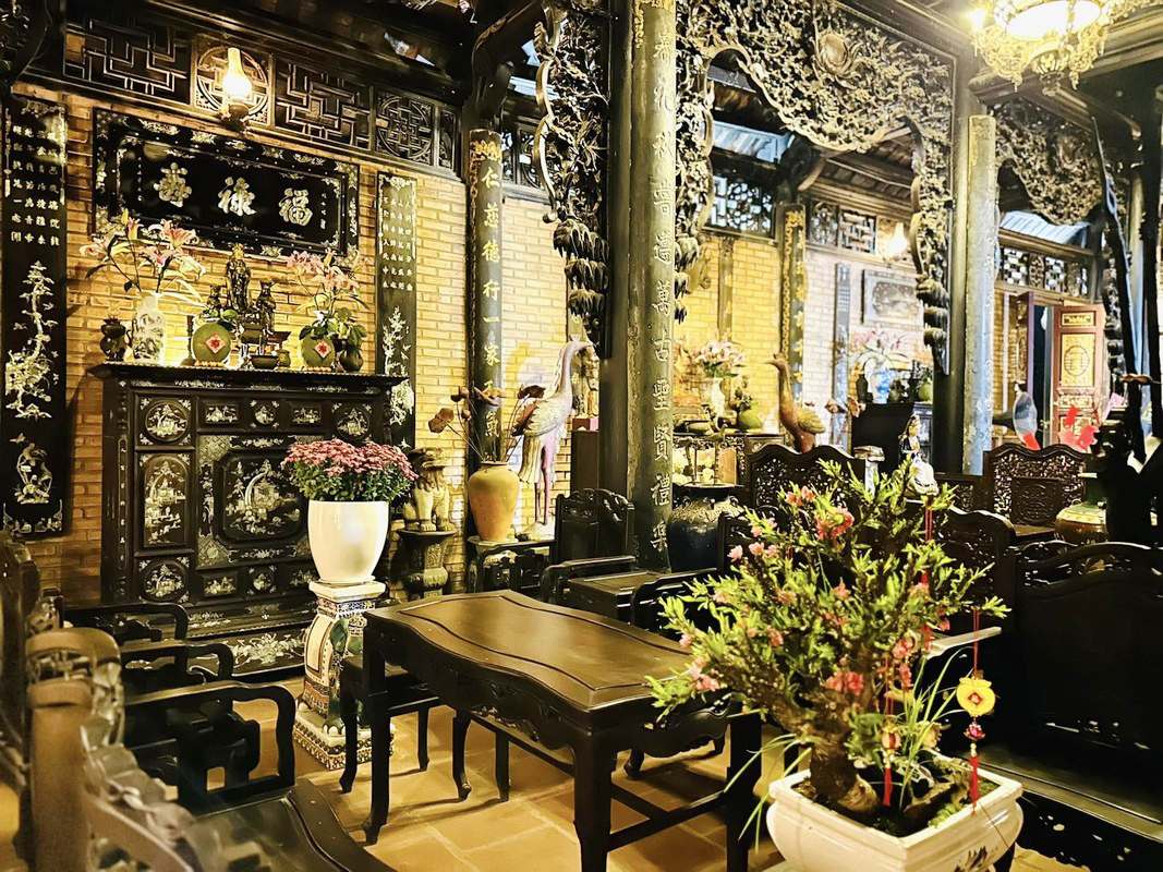 Nam nghệ sĩ nổi tiếng phản hồi về tin đồn bán gấp 