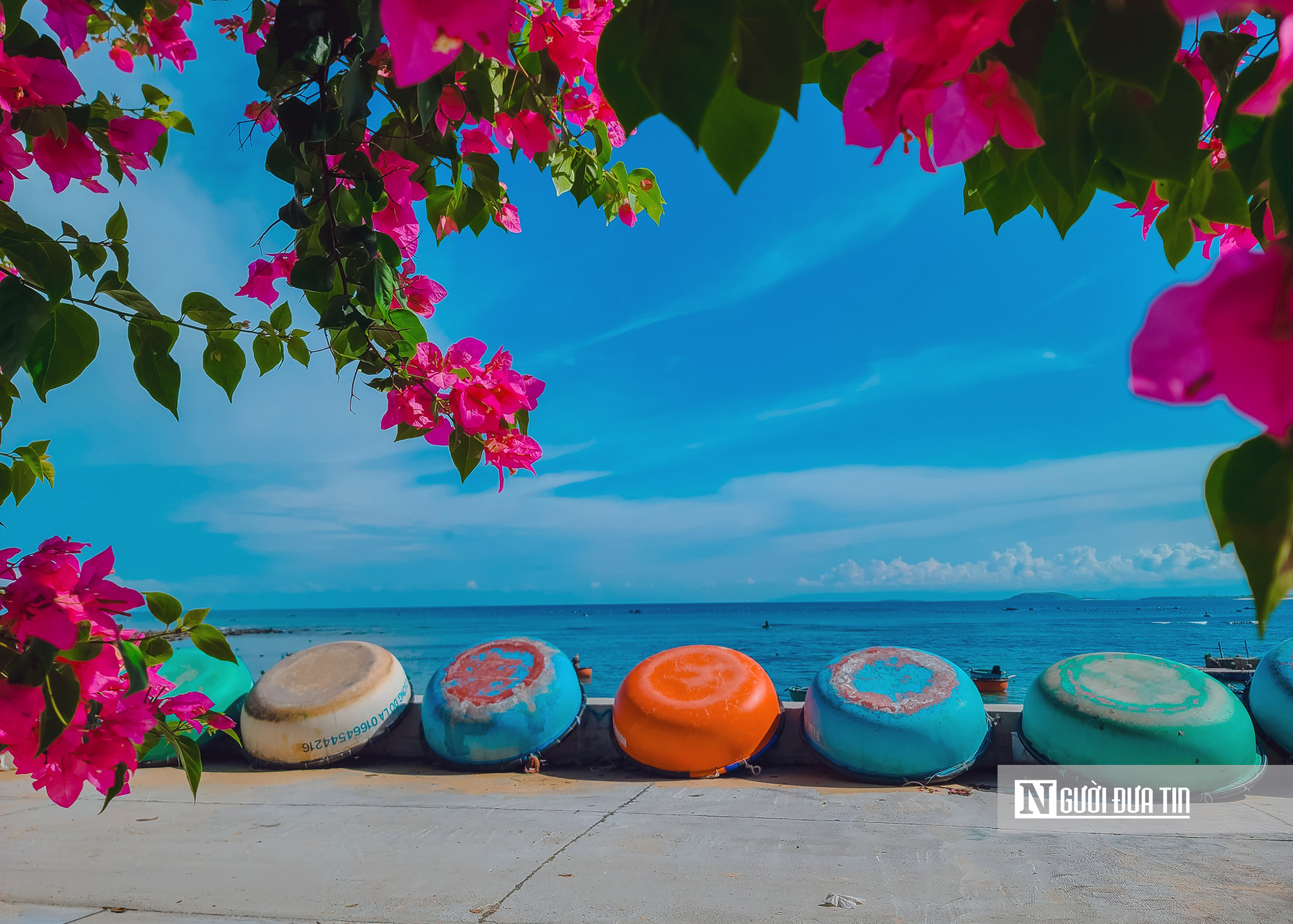 Du kh&aacute;ch &ugrave;n &ugrave;n đến check-in cung đường ven biển như tranh vẽ ở Đắk Lắk- Ảnh 17.