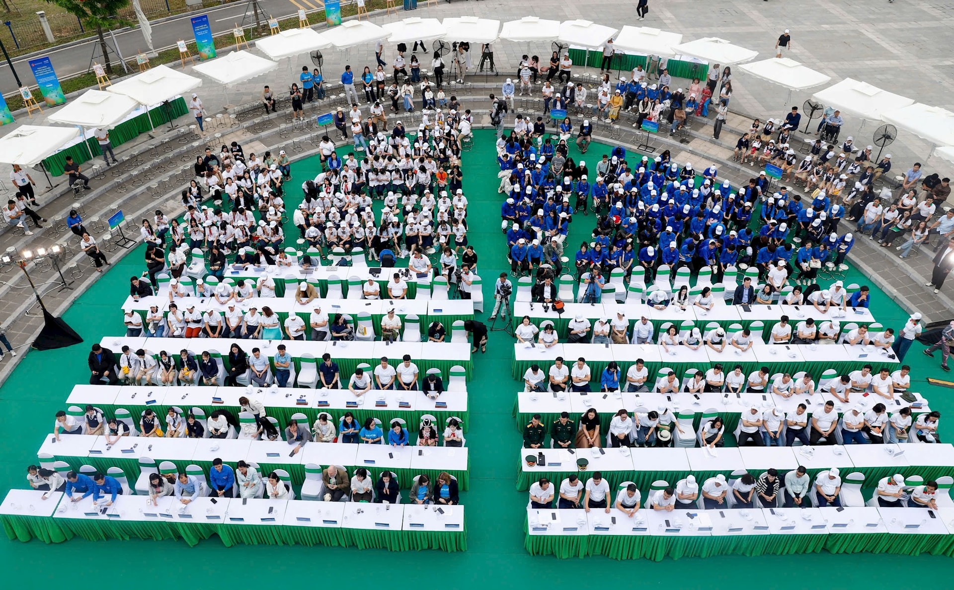 Cùng hành động bảo vệ nguồn nước, khí hậu và không khí xanh- Ảnh 2.