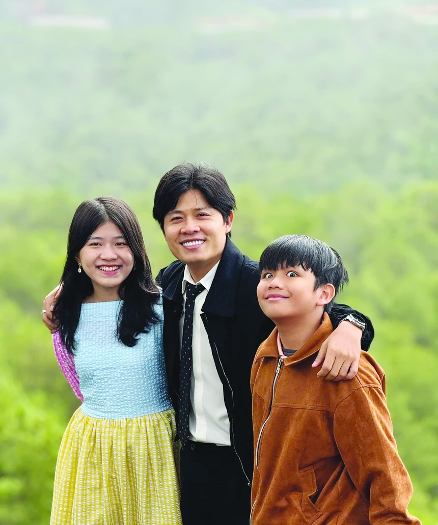 Nhạc sĩ tỷ view 