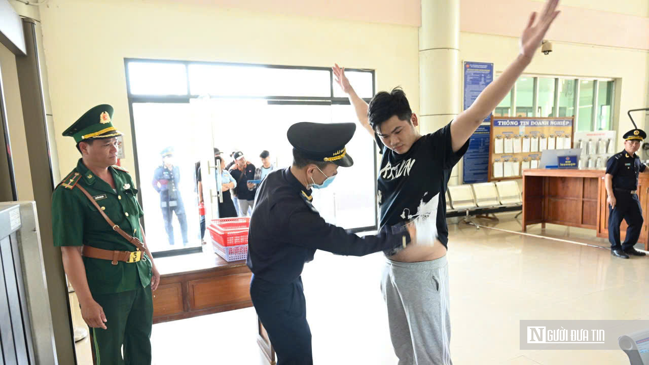 B&oacute;c trần thủ đoạn lừa đảo xuy&ecirc;n bi&ecirc;n giới: B&agrave;i cuối-Giải ph&aacute;p ngăn chặn tận gốc tội phạm lừa đảo- Ảnh 9.