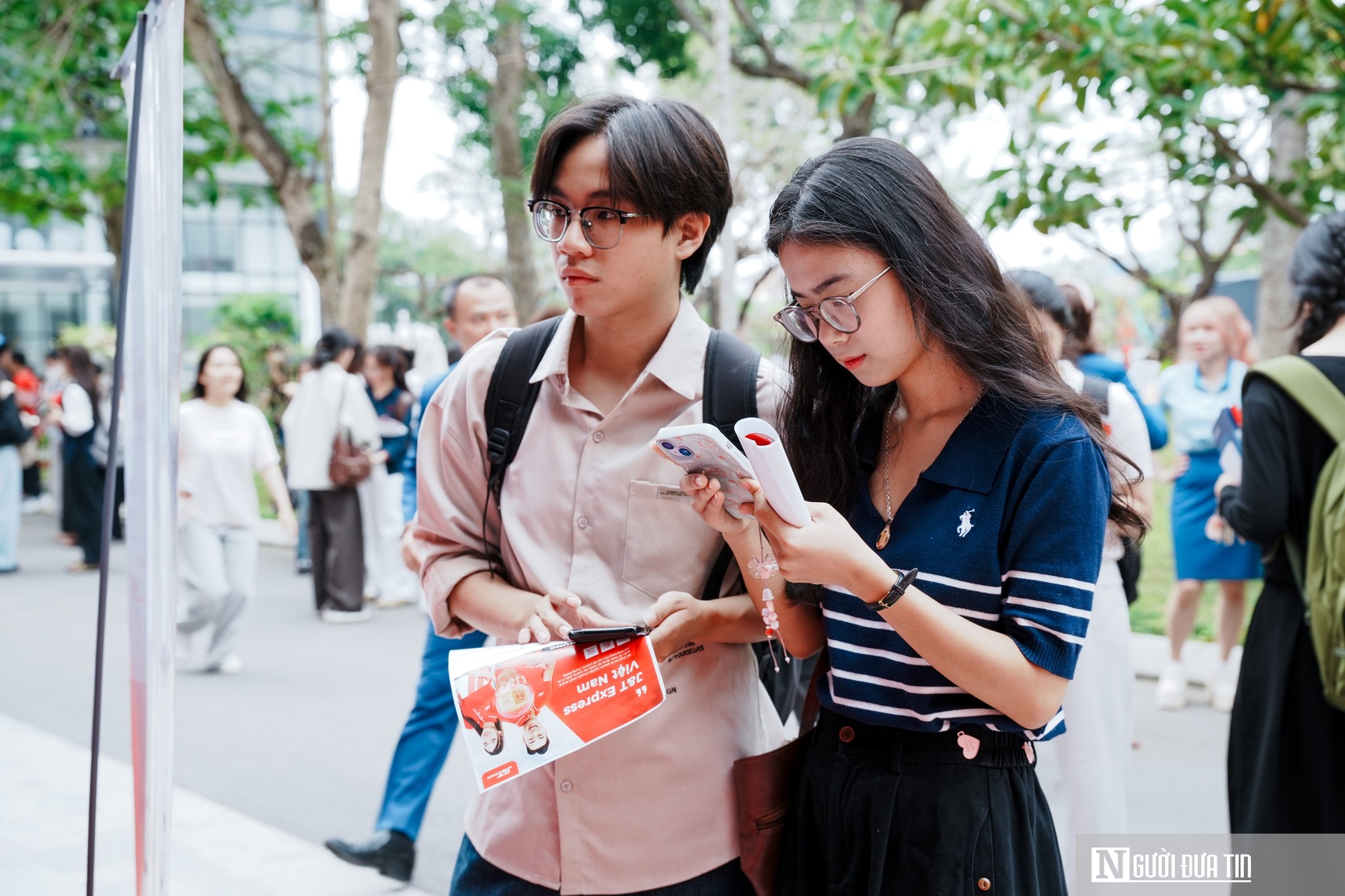 Sinh viên chen chân tìm cơ hội tại ngày hội việc làm logistics lớn nhất năm- Ảnh 7.