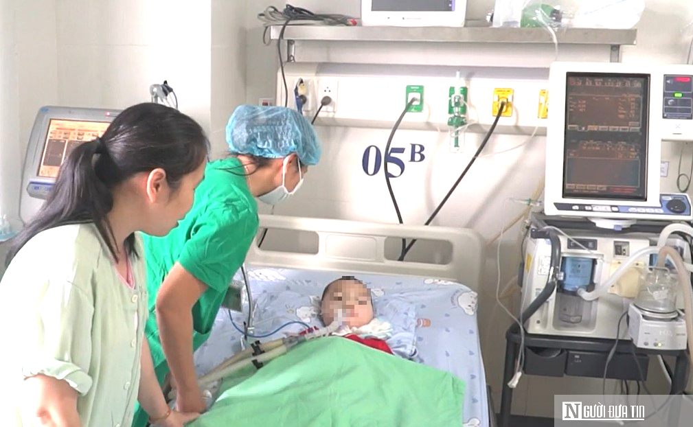 10 năm níu con khỏi lằn ranh sinh tử, người mẹ bật khóc khi con sắp về nhà- Ảnh 2. 10 năm níu con khỏi lằn ranh sinh tử, người mẹ bật khóc khi con sắp về nhà- Ảnh 2.