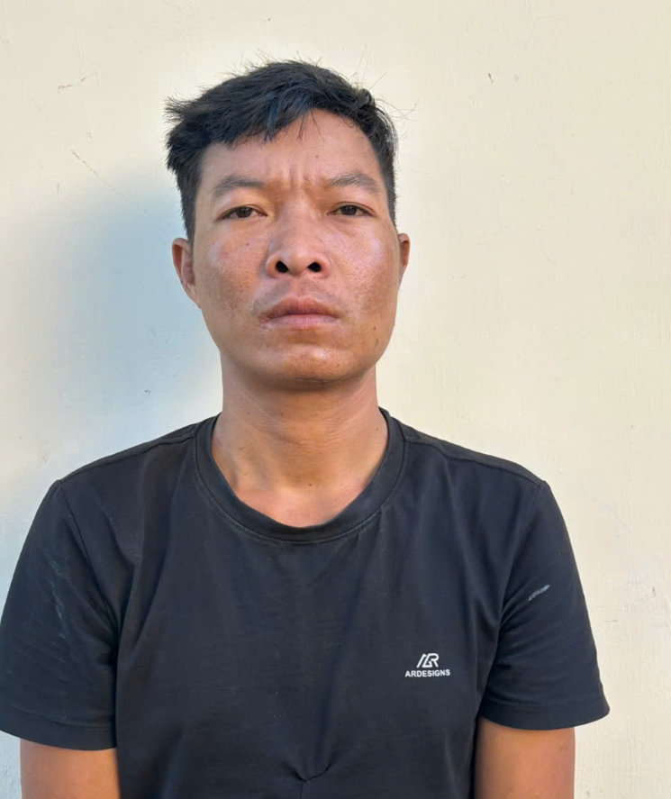 Con trai hành hung bố đẻ sau cuộc nhậu, gây thương tích nặng, bị bắt tạm giam - Ảnh 1.