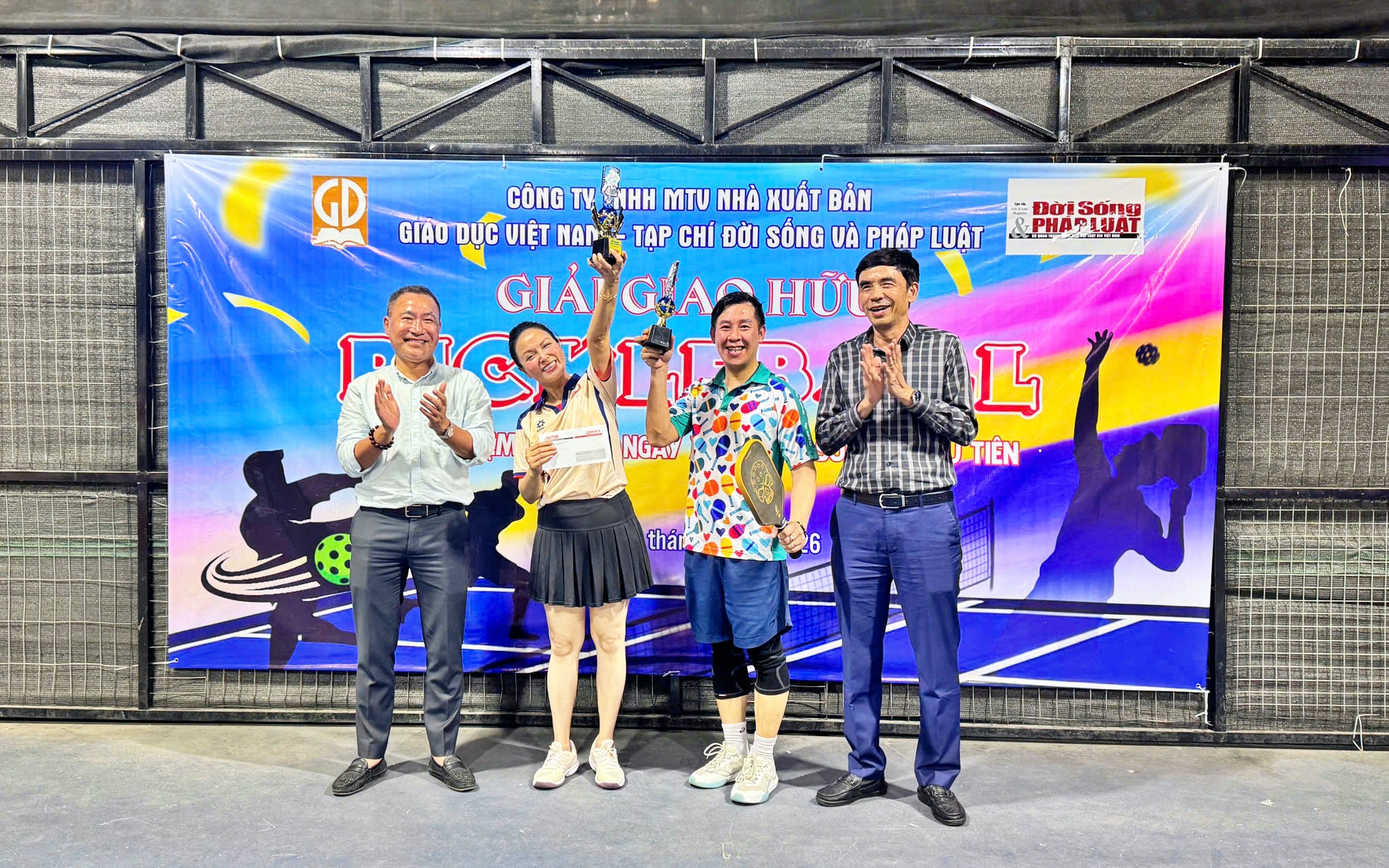 Sôi nổi giải giao hữu Pickleball nhân kỷ niệm 25 năm Tạp chí Đời sống và Pháp luật- Ảnh 13. Sôi nổi giải giao hữu Pickleball nhân kỷ niệm 25 năm Tạp chí Đời sống và Pháp luật- Ảnh 13.