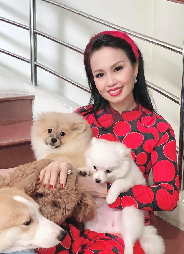 "Nữ ho&agrave;ng d&acirc;n ca" v&agrave; điều kỳ lạ trong khu vườn ở biệt thự triệu đ&ocirc;  - Ảnh 12.