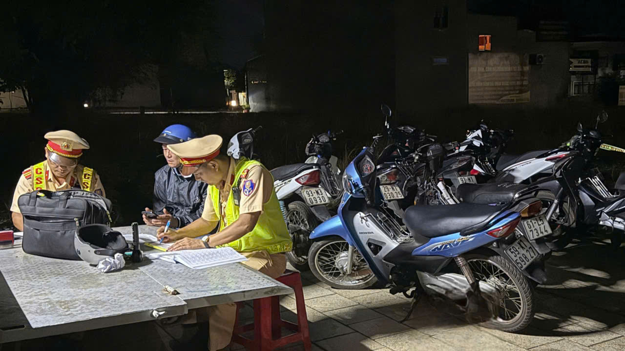 Đồng Nai: Tăng cường xử lý vi phạm nồng độ cồn trên tuyến ĐT.741- Ảnh 1.