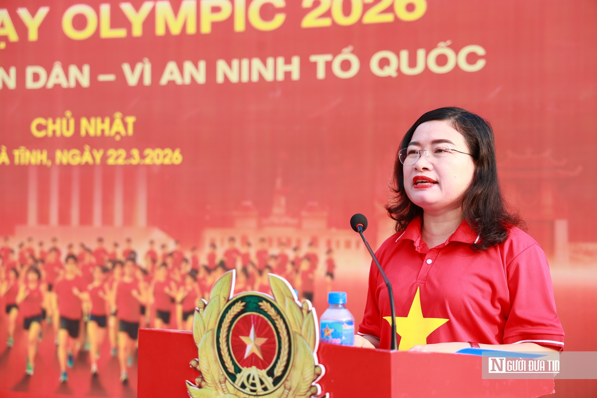 H&agrave;ng ngh&igrave;n người d&acirc;n H&agrave; Tĩnh kho&aacute;c l&ecirc;n m&igrave;nh &aacute;o Cờ đỏ sao v&agrave;ng tham gia Ng&agrave;y chạy Olympic 2026- Ảnh 2.
