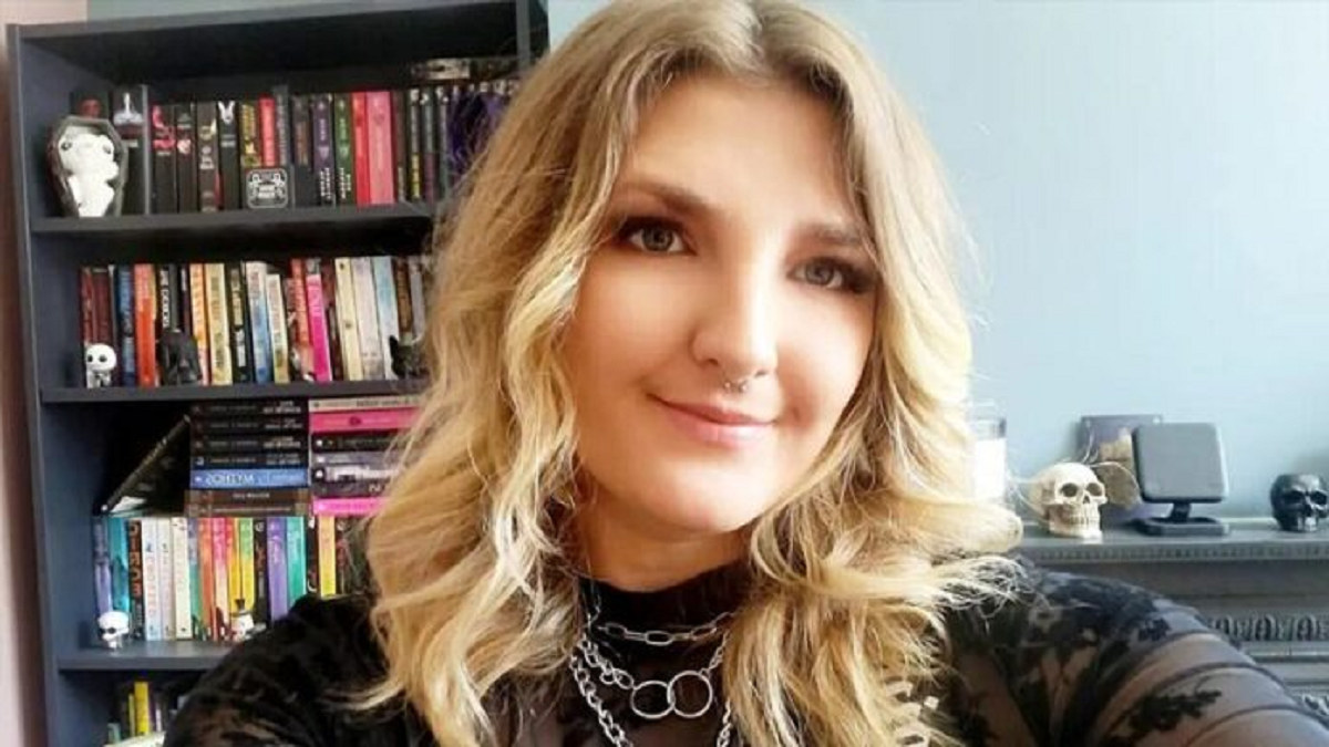 Đang ngủ say, cô gái choàng tỉnh thấy cảnh tượng 