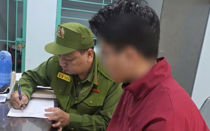 Nam thanh niên quay lén nhà vệ sinh nữ ở Hà Nội bị công an bắt giữ