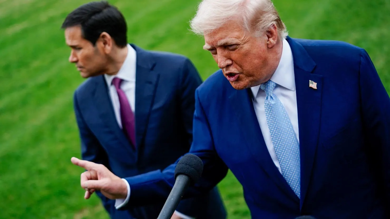 Căng thẳng Trung Đông leo thang, nguy cơ xung đột lan rộng - Ảnh 1.