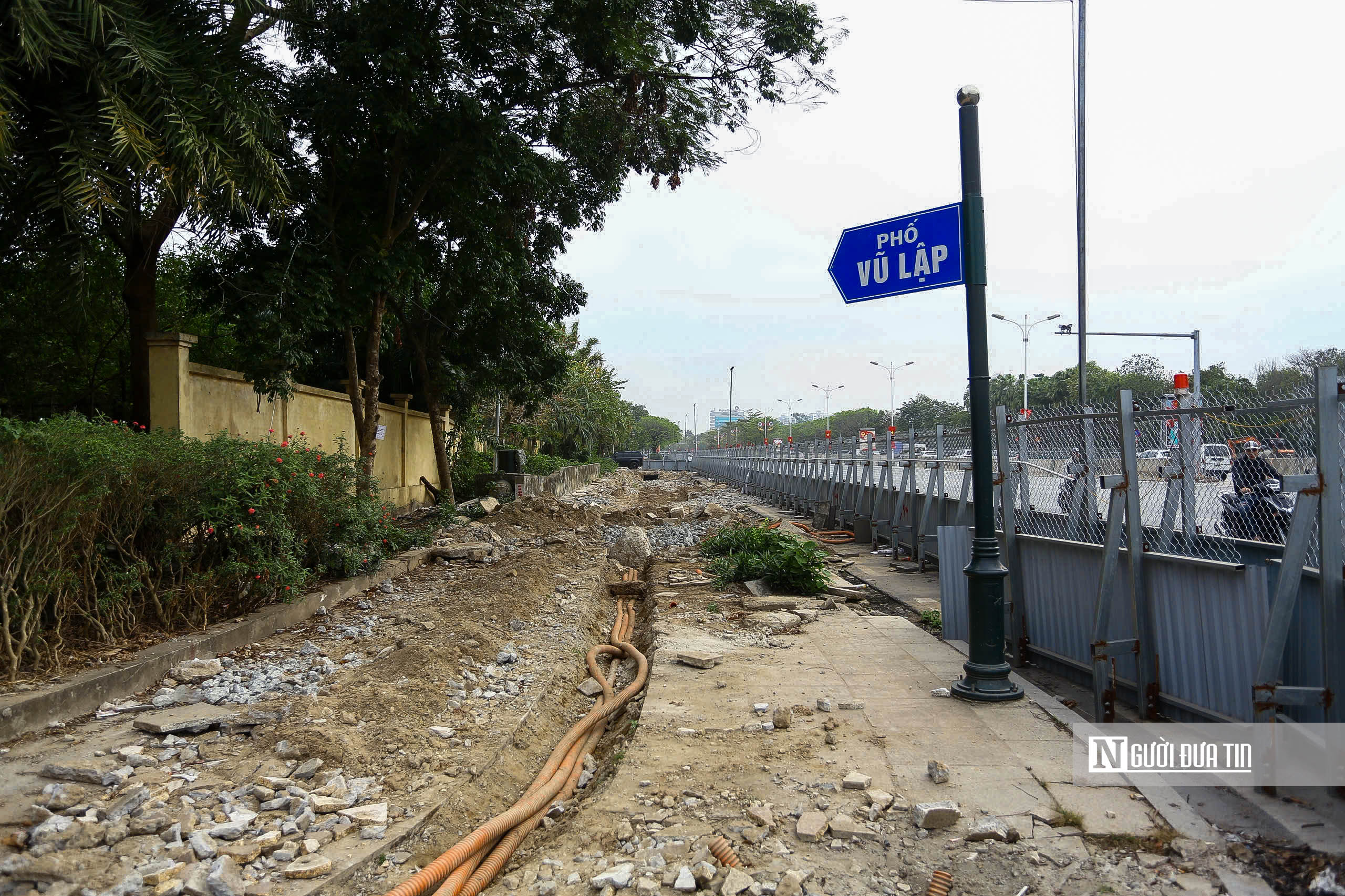 Hà Nội: Rào chắn thi công hầm chui tại nút giao Cổ Linh – Đàm Quang Trung - Ảnh 9.