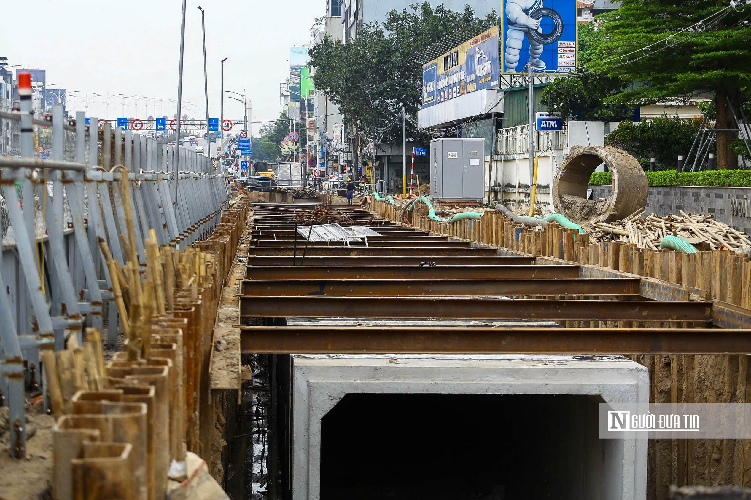 Hà Nội: Rào chắn thi công hầm chui tại nút giao Cổ Linh – Đàm Quang Trung - Ảnh 7.