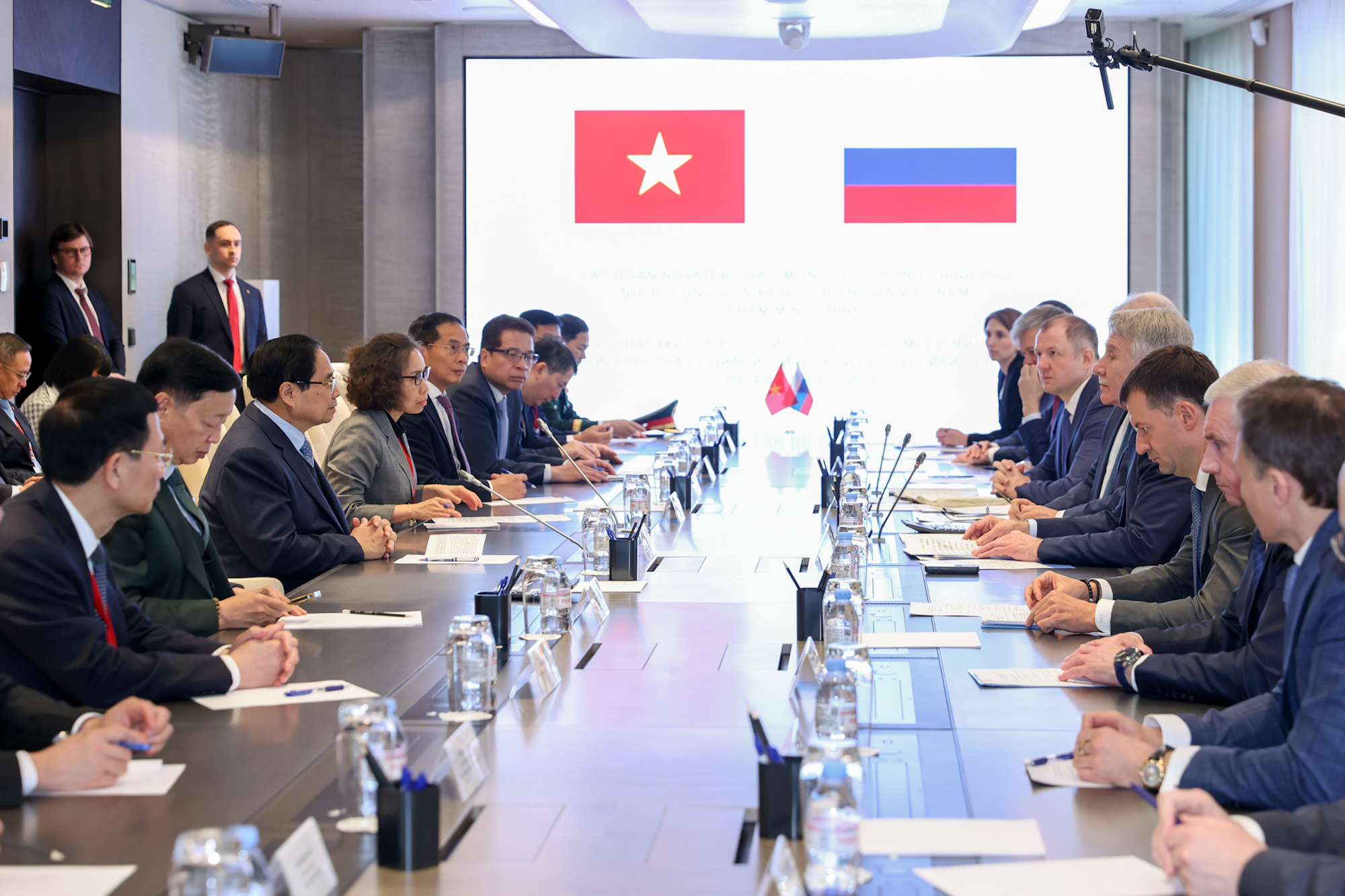 Thủ tướng thăm tập đo&agrave;n kh&iacute; đốt h&agrave;ng đầu của Nga, th&uacute;c đẩy c&aacute;c dự &aacute;n LNG lớn tại Việt Nam- Ảnh 3.