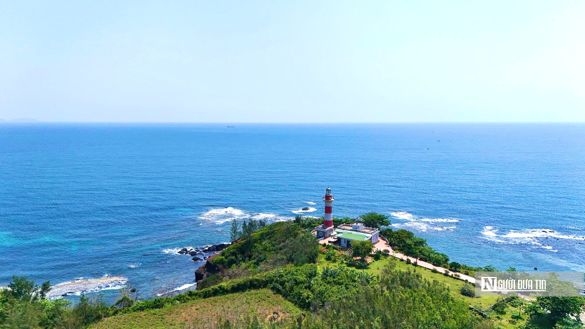 Ngọn hải đăng mang t&ecirc;n lạ b&ecirc;n bờ biển Quảng Ng&atilde;i h&uacute;t kh&aacute;ch check-in- Ảnh 11.