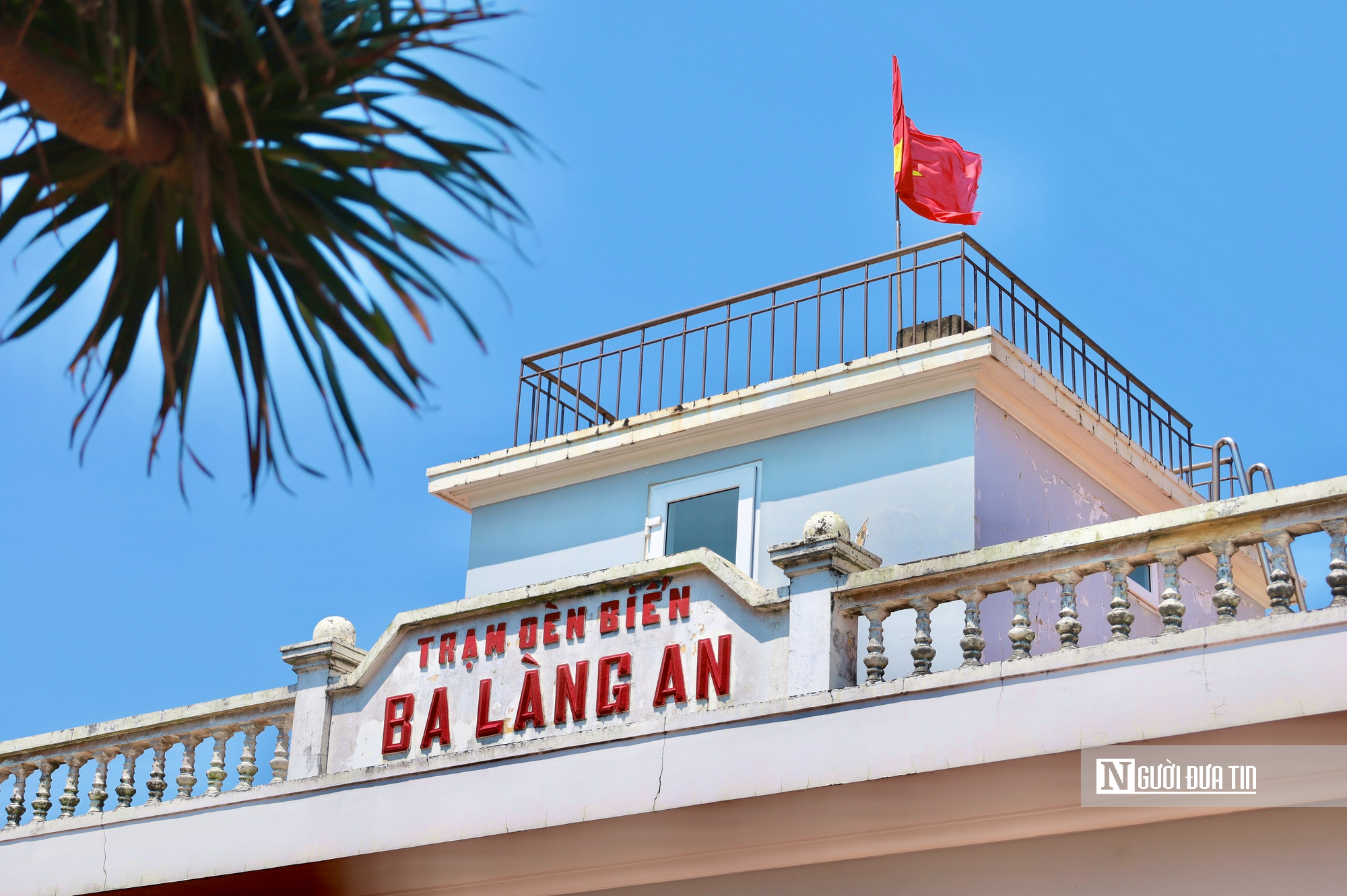 Ngọn hải đăng mang tên lạ bên bờ biển Quảng Ngãi hút khách check-in- Ảnh 13.