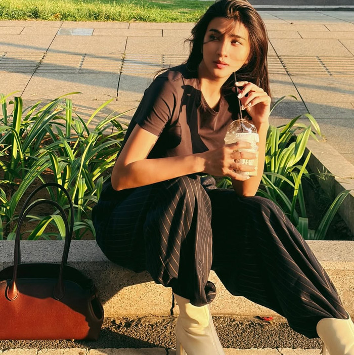 Nhan sắc van người m&ecirc; của nữ diễn vi&ecirc;n t&agrave;i sắc 39 tuổi - Ảnh 2.