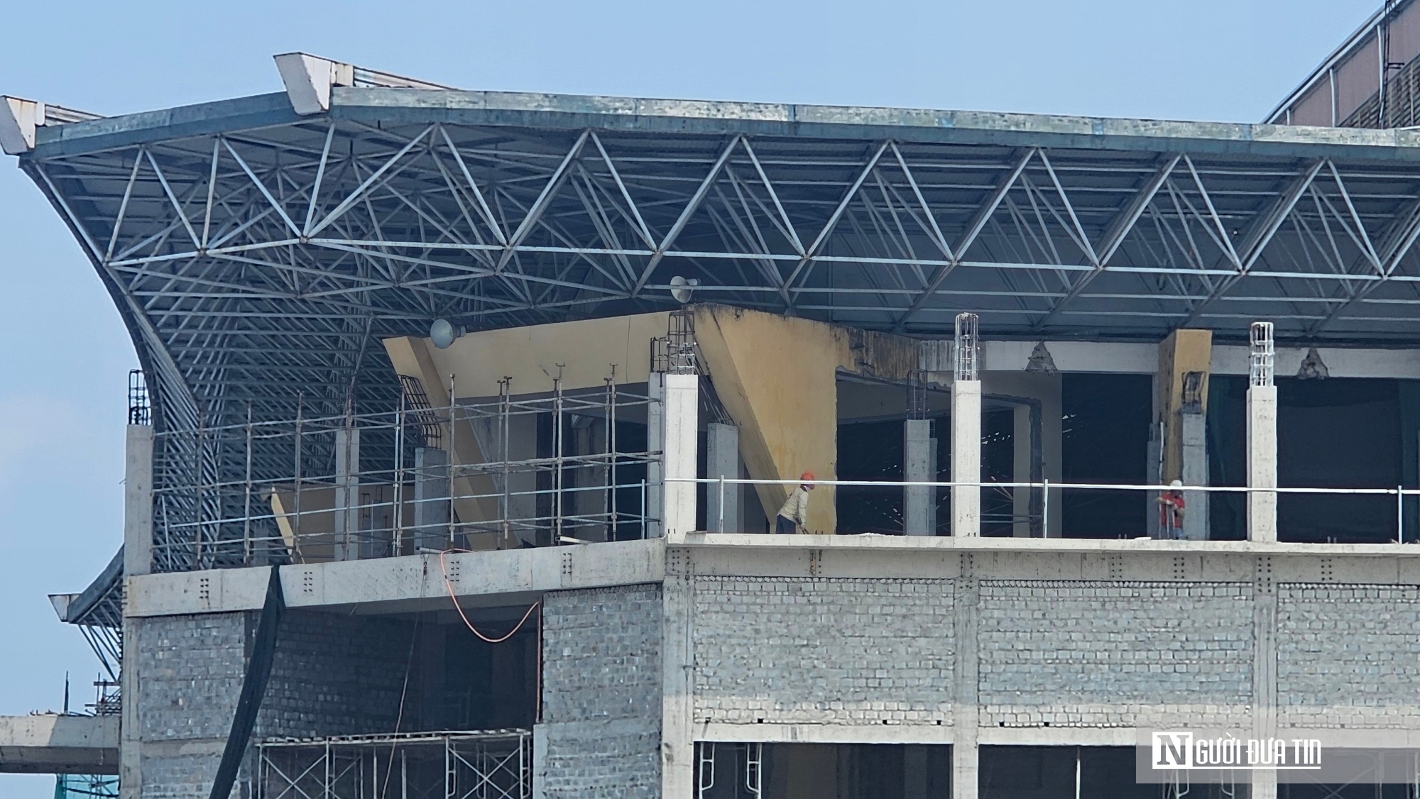 Ảnh: Quảng trường gần 200 tỷ đồng ở Huế gấp rút hoàn thiện trước ngày bàn giao 30/4 - Ảnh 10.