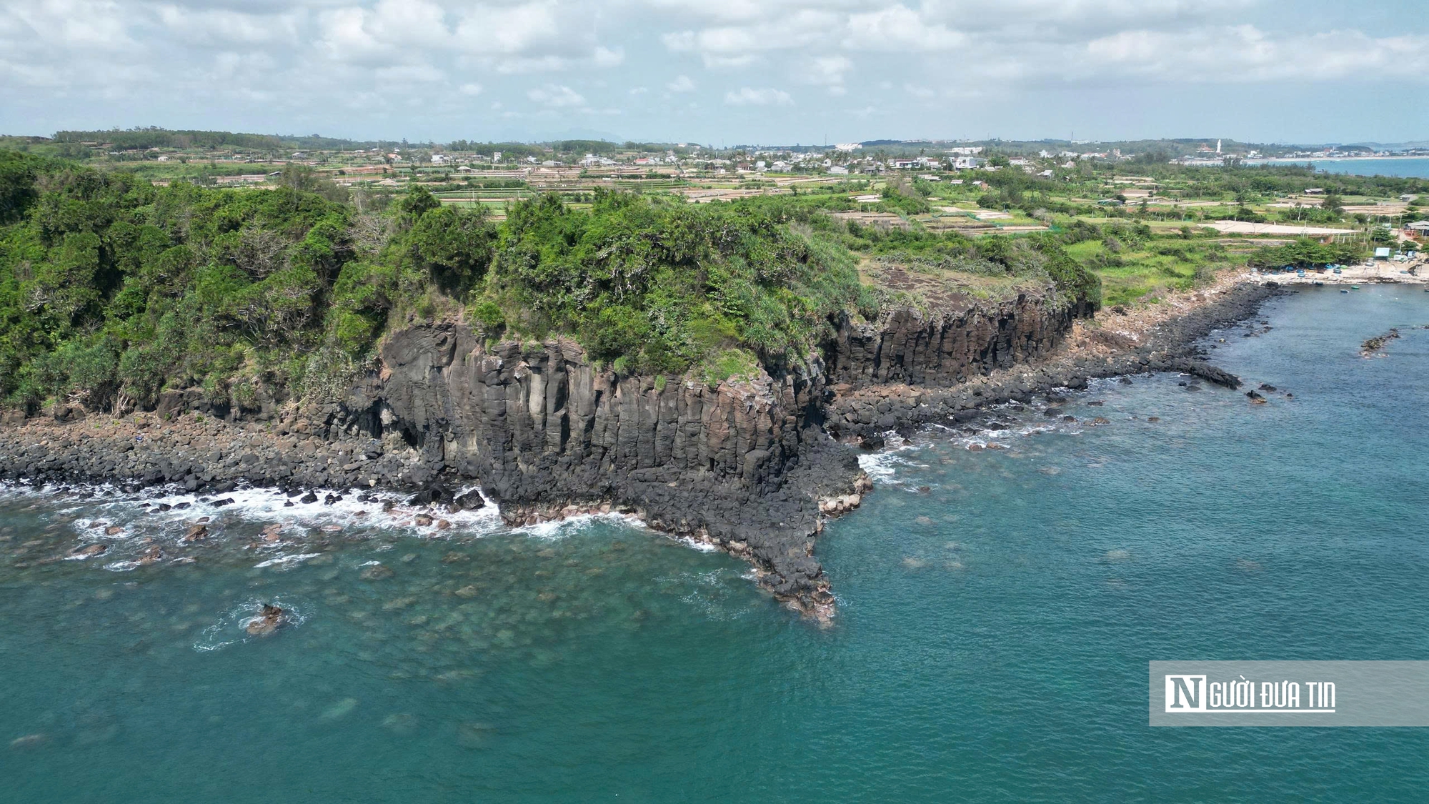 Cận cảnh đảo nhỏ được Quảng Ng&atilde;i nghi&ecirc;n cứu tour lặn biển, ngắm san h&ocirc;- Ảnh 7.