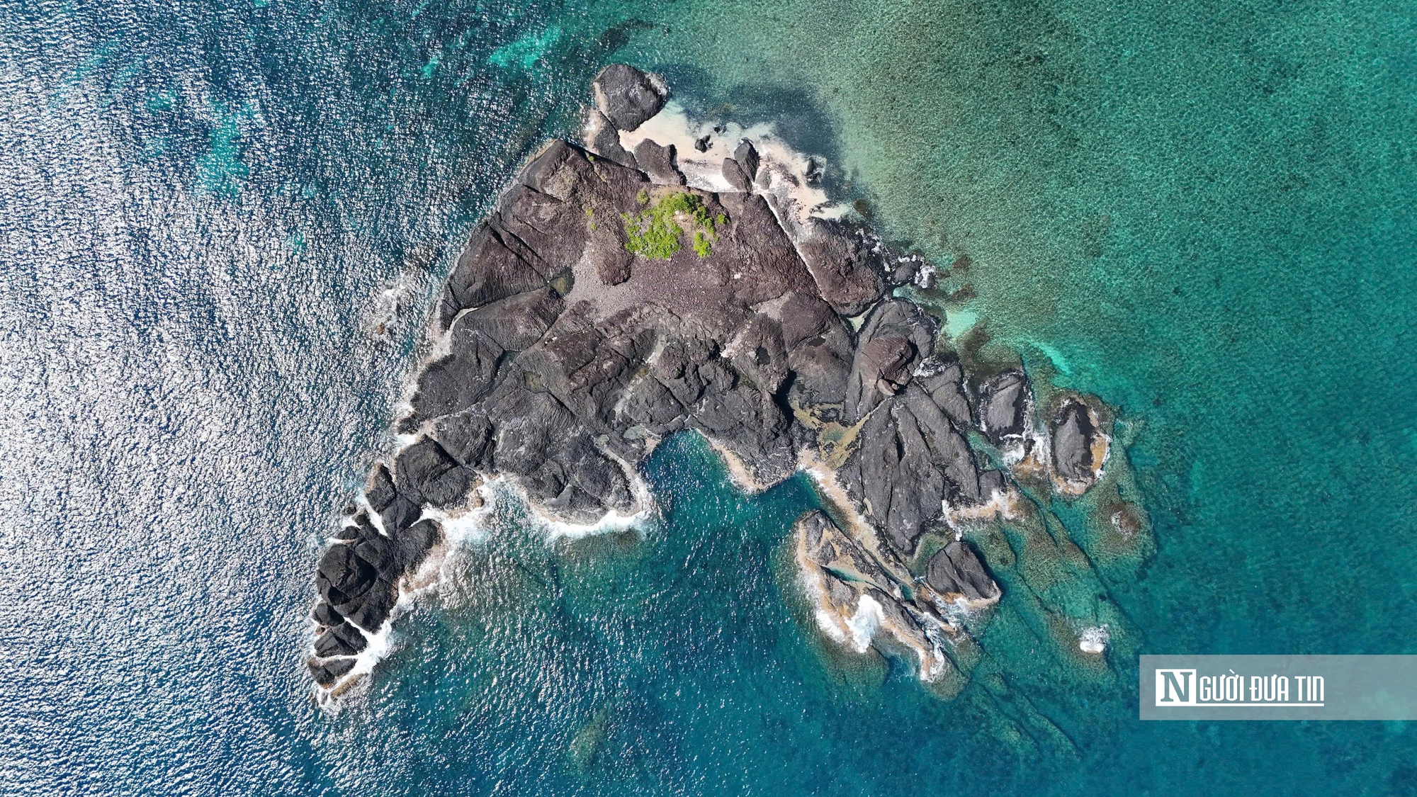 Cận cảnh đảo nhỏ được Quảng Ng&atilde;i nghi&ecirc;n cứu tour lặn biển, ngắm san h&ocirc;- Ảnh 11.