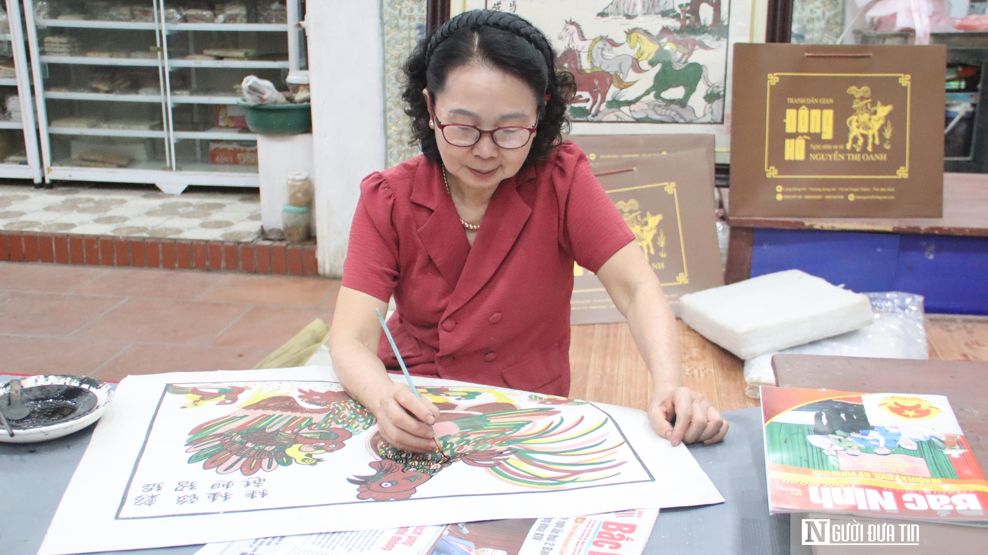 Làng tranh Đông Hồ rộn ràng trước giờ khắc được thế giới gọi tên - Ảnh 2. Làng tranh Đông Hồ rộn ràng trước giờ khắc được thế giới gọi tên - Ảnh 2.