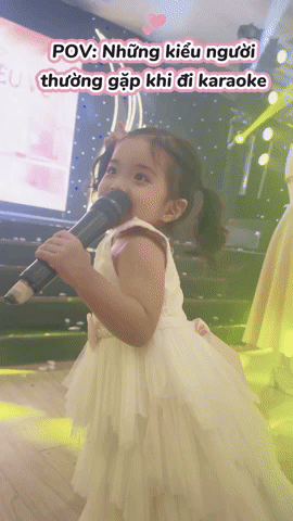 "&Uacute;t cưng" Lisa nh&agrave; Kh&aacute;nh Thi - Phan Hiển "đốn tim" với loạt ảnh xinh y&ecirc;u như b&uacute;p b&ecirc; - Ảnh 4.