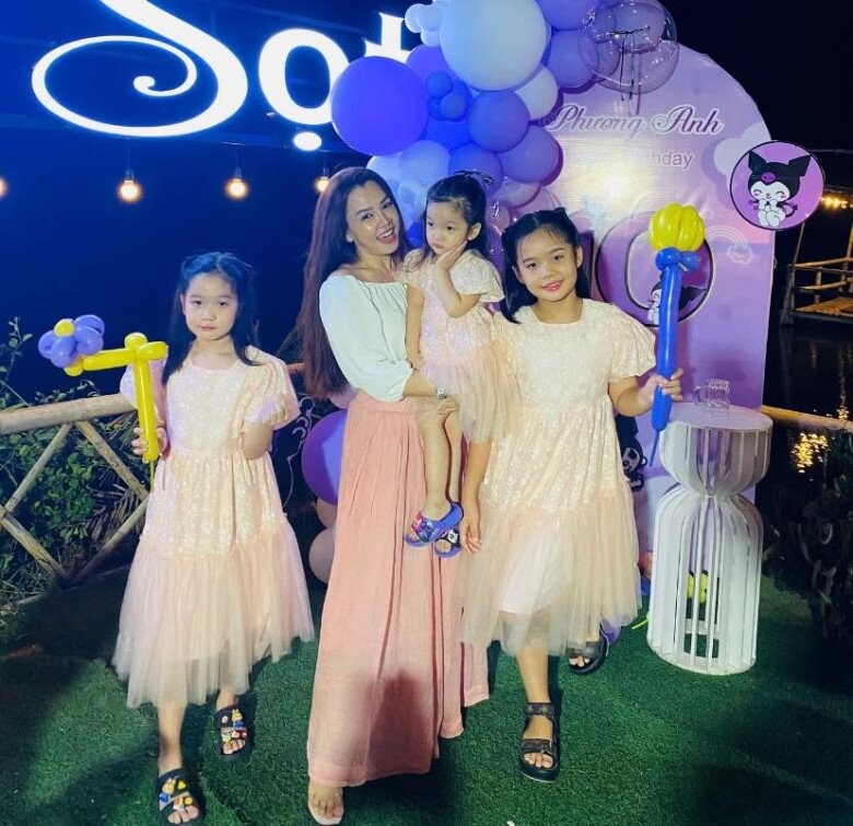 Bà nội U60 đi với con trai toàn bị "nhận nhầm" là vợ chồng, sở hữu vẻ đẹp vượt thời gian - Ảnh 5.