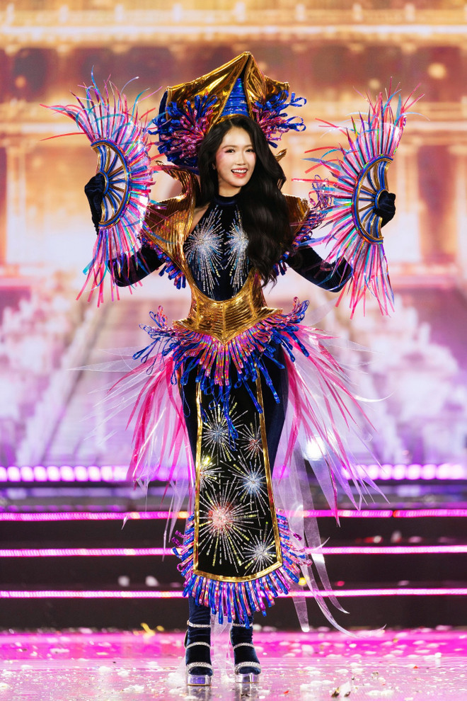 Chung khảo Miss World Vietnam 2025: Dàn thí sinh khoe sắc vóc nóng bỏng - Ảnh 2.