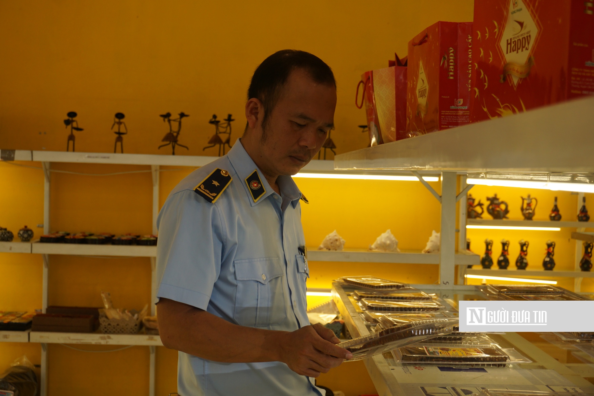 Quản lý thị trường Gia Lai kiểm tra, giám sát các cơ sở kinh doanh phục vụ Năm Du lịch quốc gia- Ảnh 4.