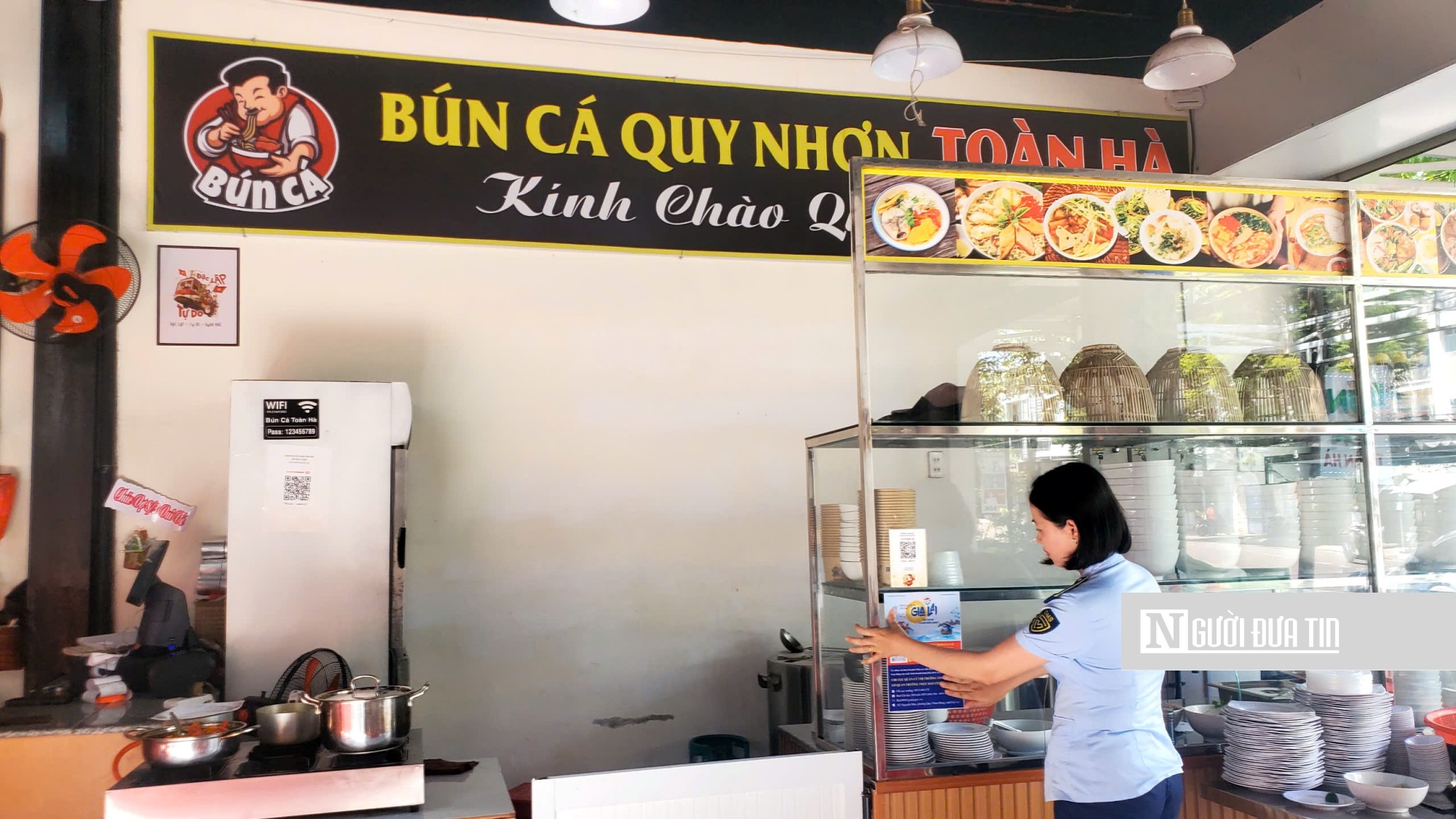 Quản lý thị trường Gia Lai kiểm tra, giám sát các cơ sở kinh doanh phục vụ Năm Du lịch quốc gia- Ảnh 8.