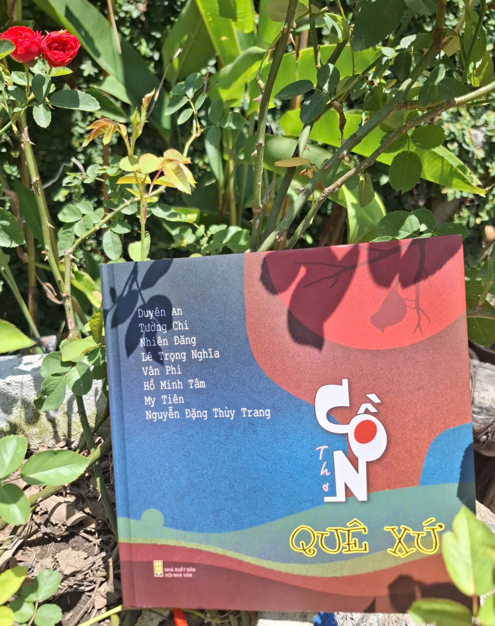 Cồn, một tập thơ... lạ- Ảnh 1.