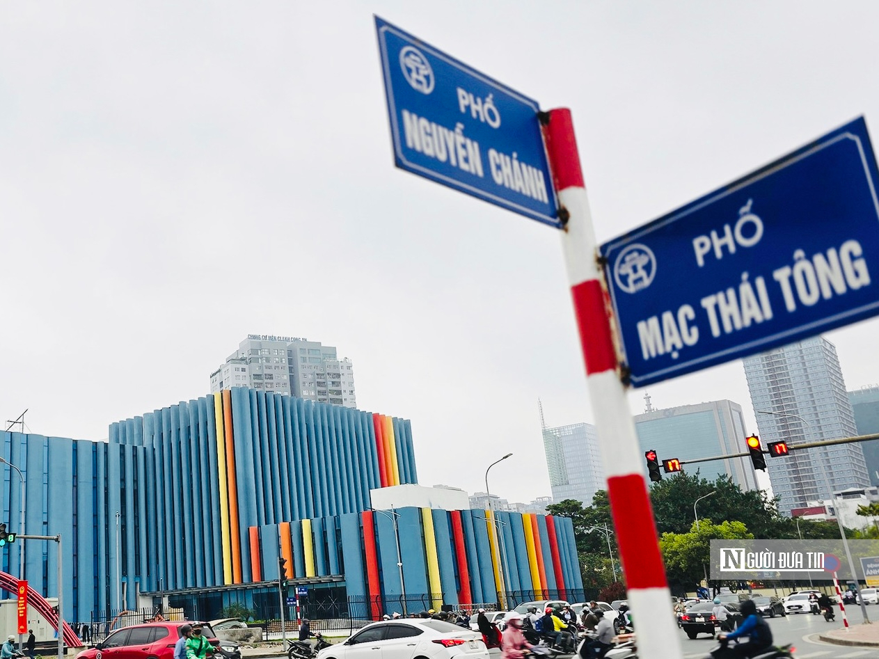 Cận cảnh kiến trúc độc đáo của Nhà hát Tuổi Trẻ cơ sở 2 giữa lòng Hà Nội - Ảnh 1.