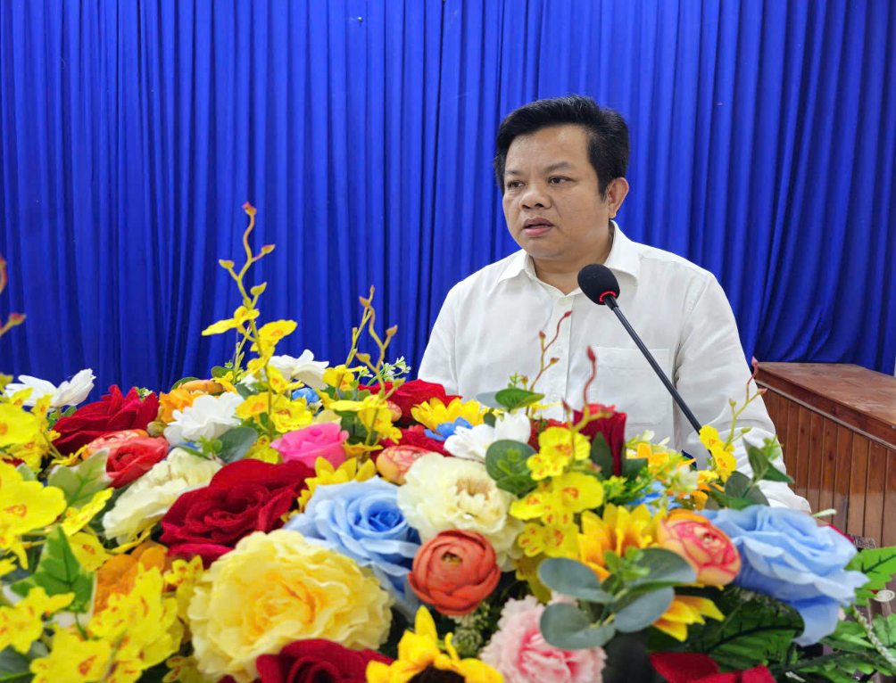 Hội Luật gia tỉnh Quảng Ngãi đẩy mạnh tuyên truyền Luật đất đai tới người dân - Ảnh 3.