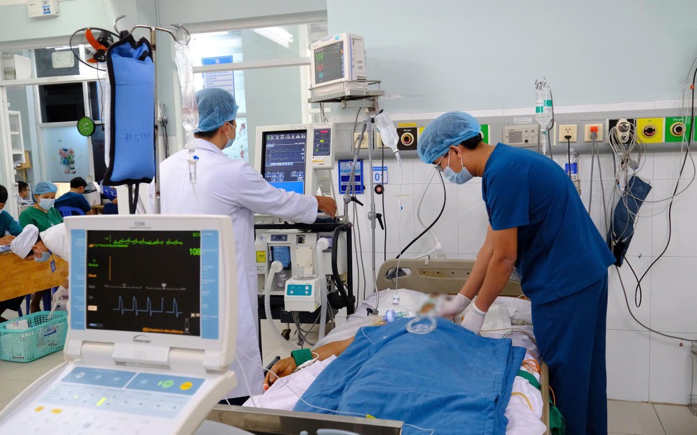 Cảnh báo từ ba ca nhồi máu cơ tim cấp cứu: Hút thuốc lá làm tăng nguy cơ gấp 2-4 lần