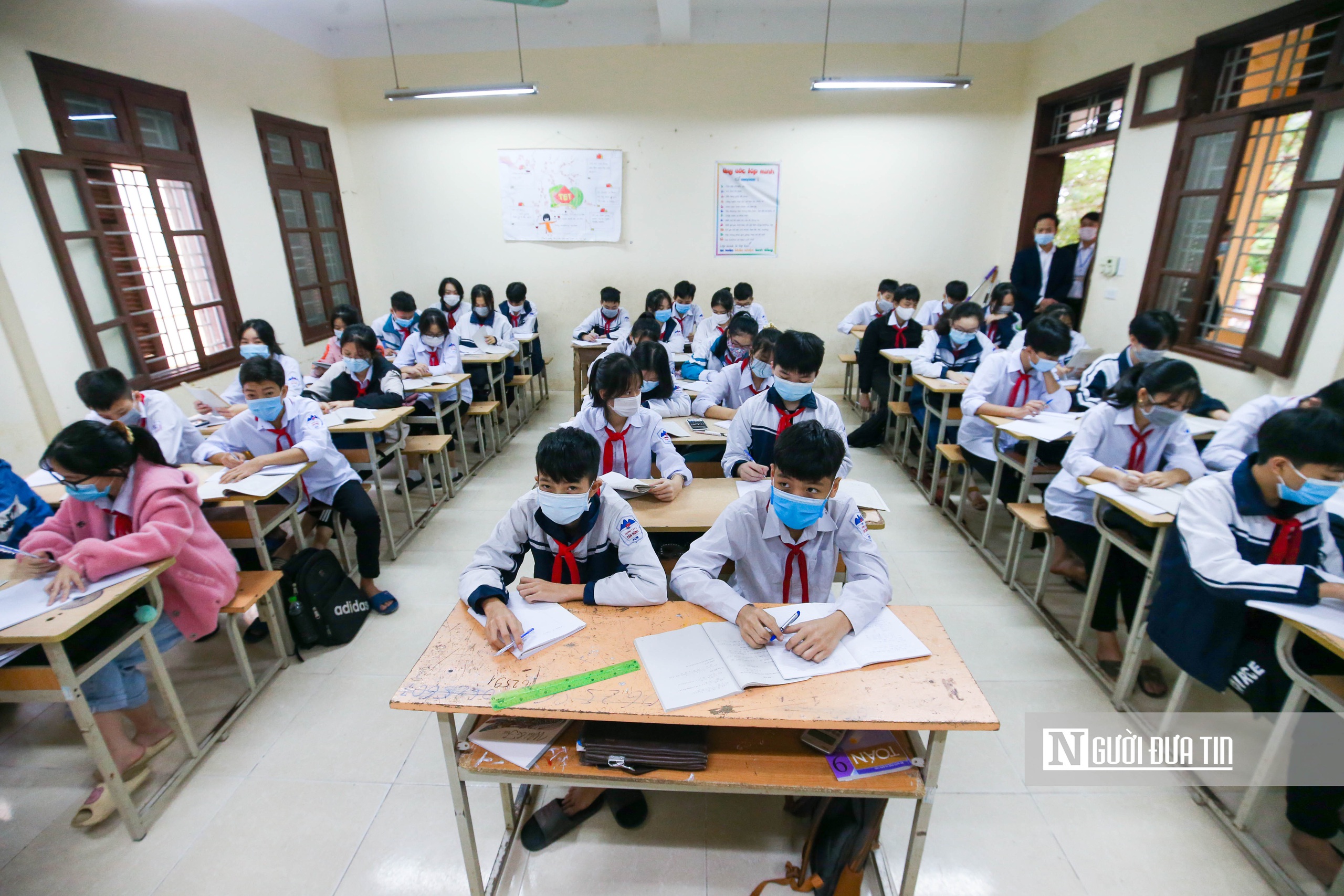 Hà Nội dự kiến giảm 35 trường công lập do thiếu học sinh- Ảnh 1.