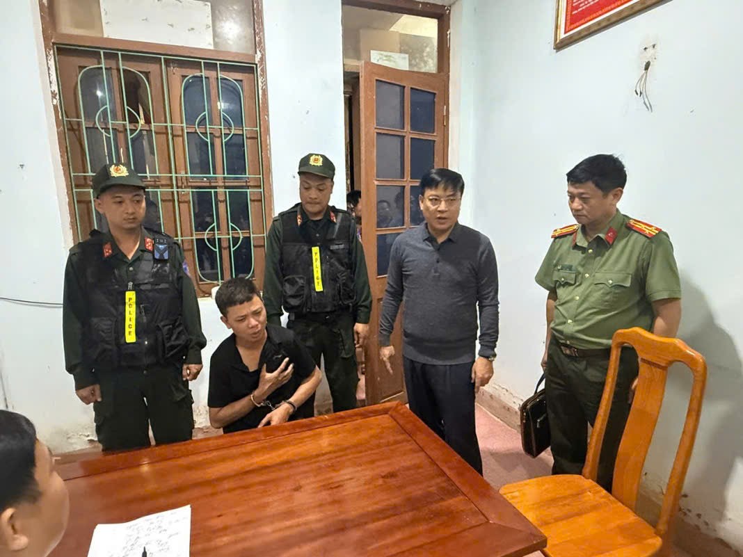 Khởi tố đối tượng dùng súng tự chế sát hại mẹ vợ và tài xế taxi- Ảnh 3.