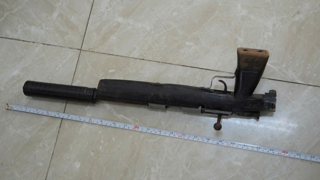 Khởi tố đối tượng dùng súng tự chế sát hại mẹ vợ và tài xế taxi- Ảnh 2.