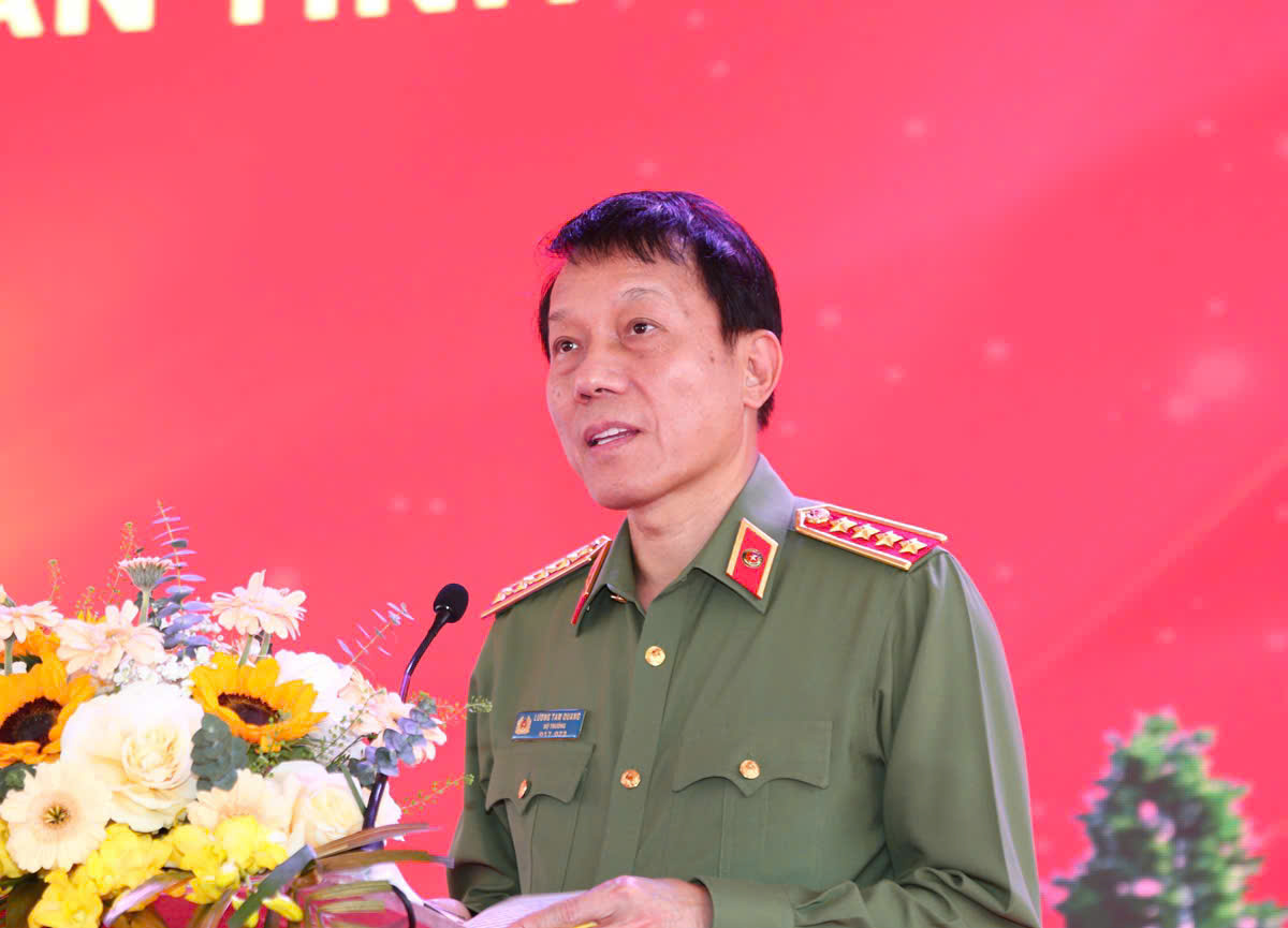 Đại tướng Lương Tam Quang dự lễ khởi công doanh trại đóng quân Công an tỉnh Thanh Hóa - Ảnh 2.