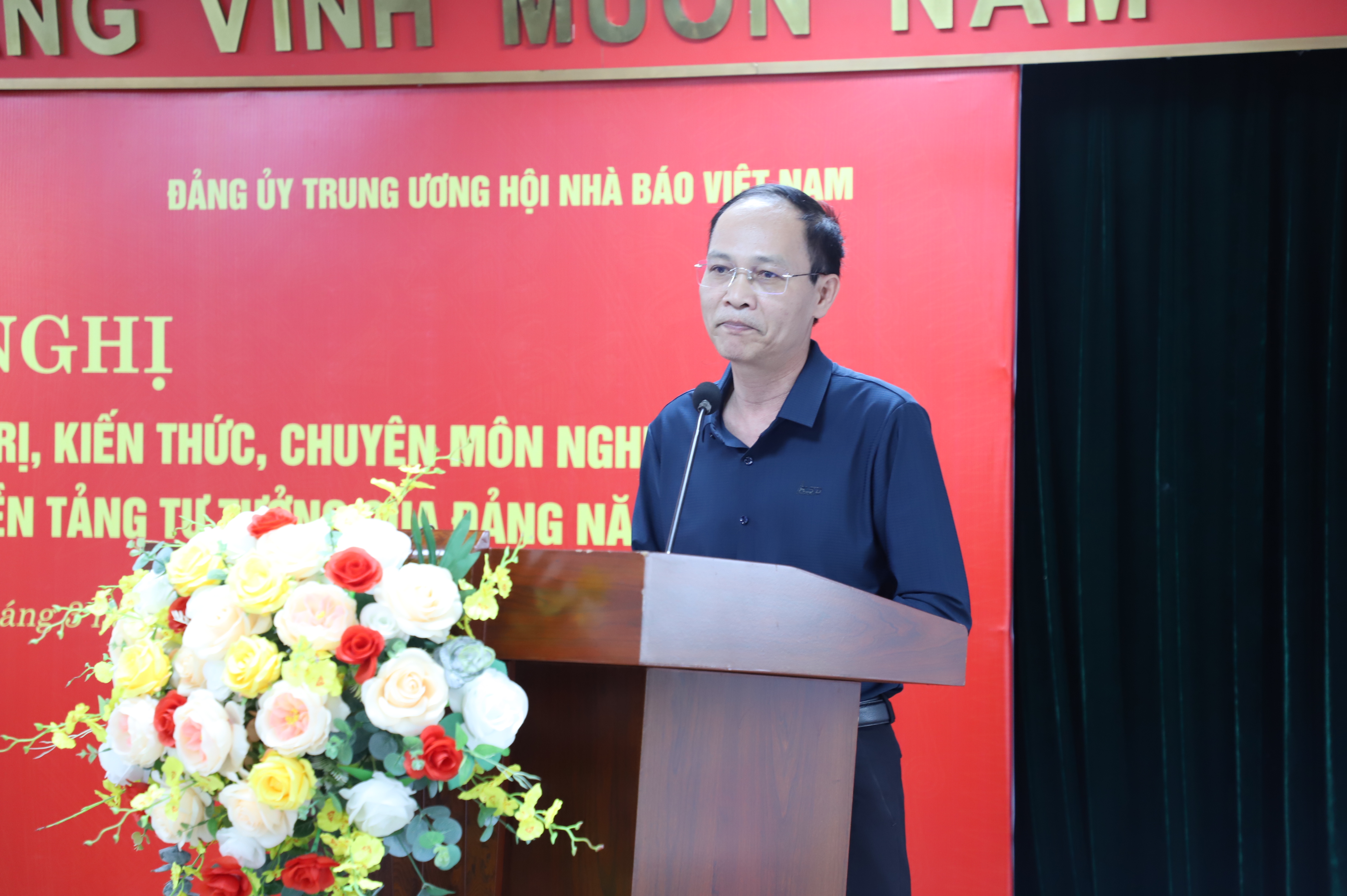 Để mỗi bài viết là một “vũ khí” trên mặt trận tư tưởng- Ảnh 2. Để mỗi bài viết là một “vũ khí” trên mặt trận tư tưởng- Ảnh 2.